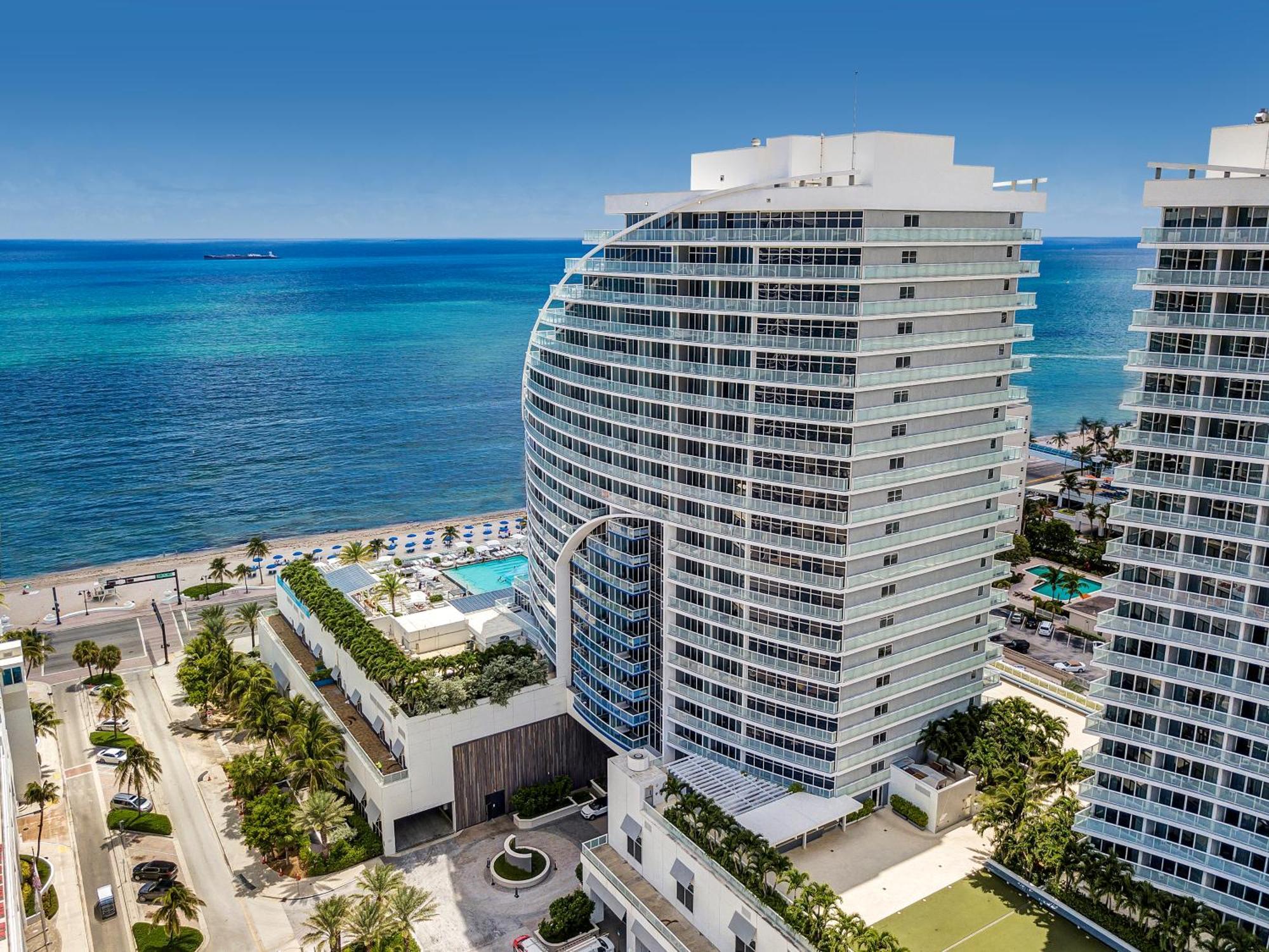 Stylish 1br With 5 Star Amenities And Stunning Views Apartment *