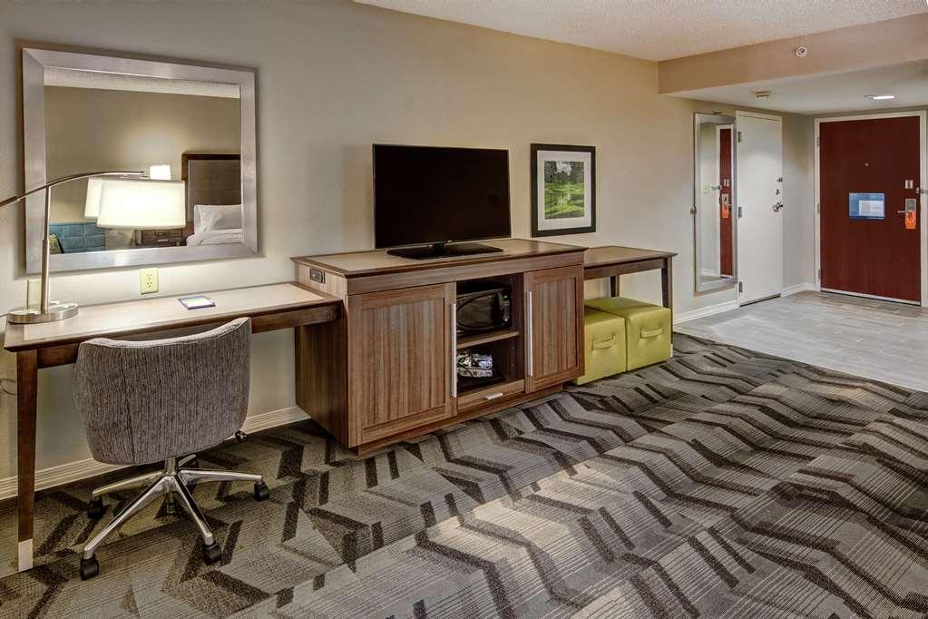 Hotel Hampton & 3*