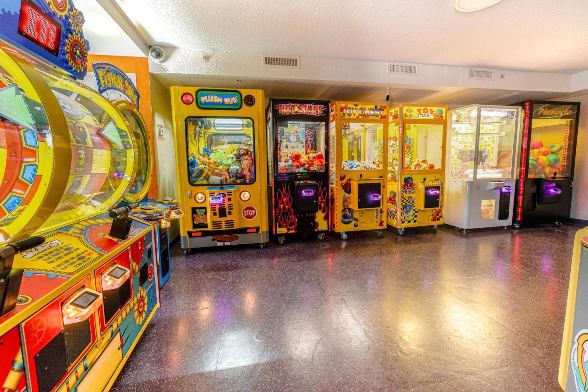 Ramada By Wyndham Flamingo Water Park Hotel Kissimmee