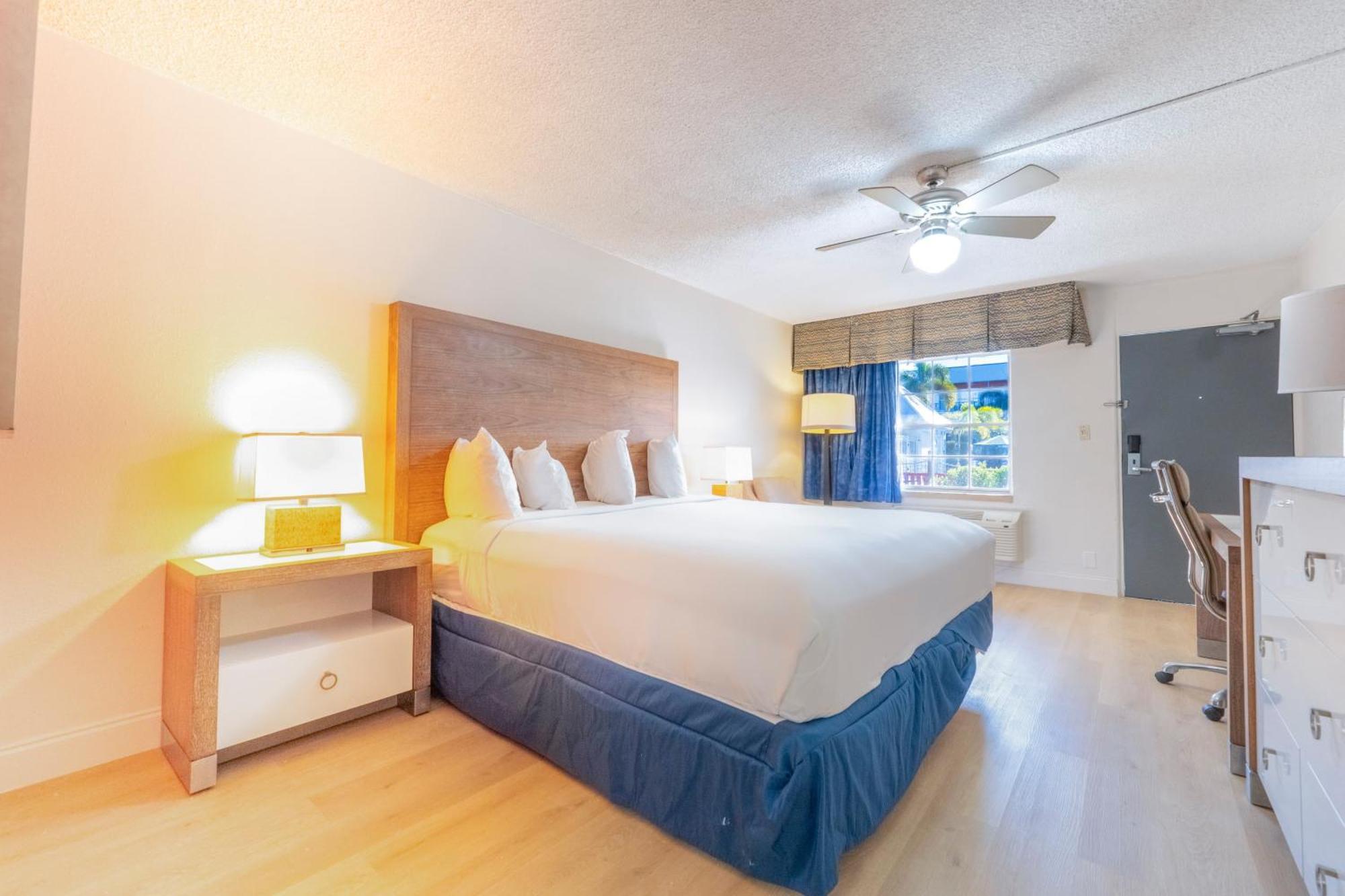 Hotel Ramada By Wyndham Flamingo Water Park