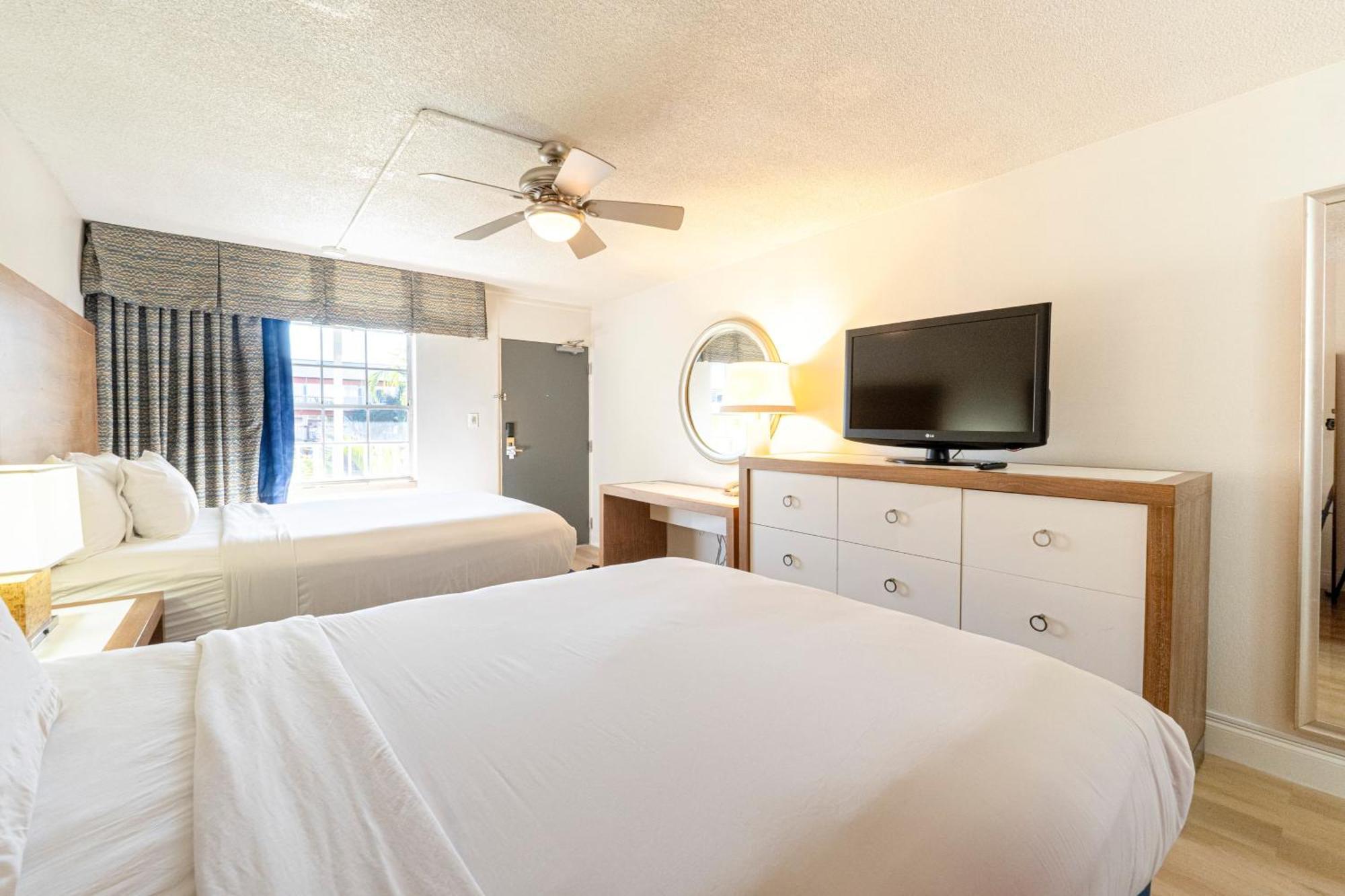 Ramada By Wyndham Flamingo Water Park Hotel 3*
