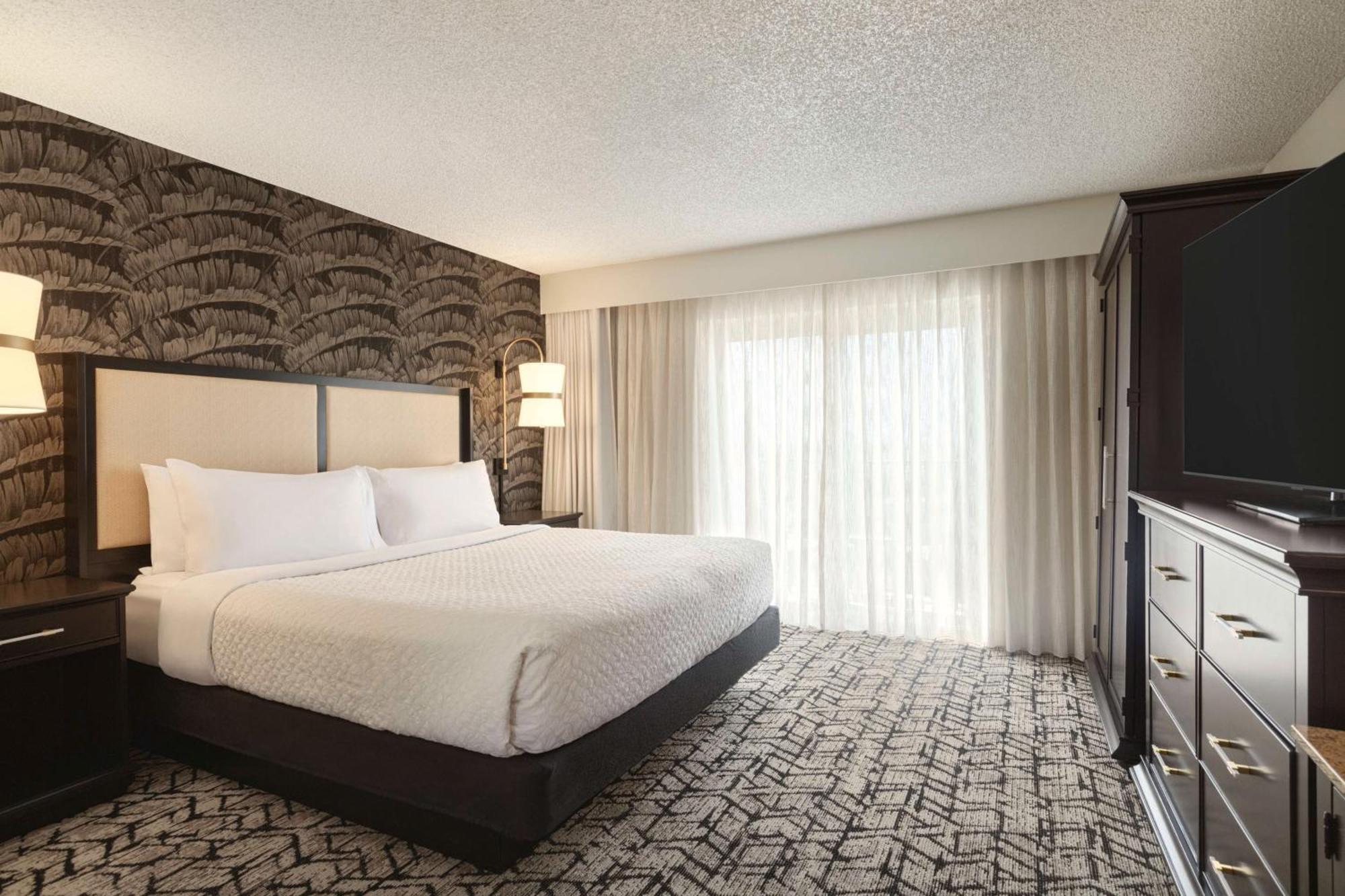 Embassy By Hilton Lauderdale 17th Street Hotel 3*