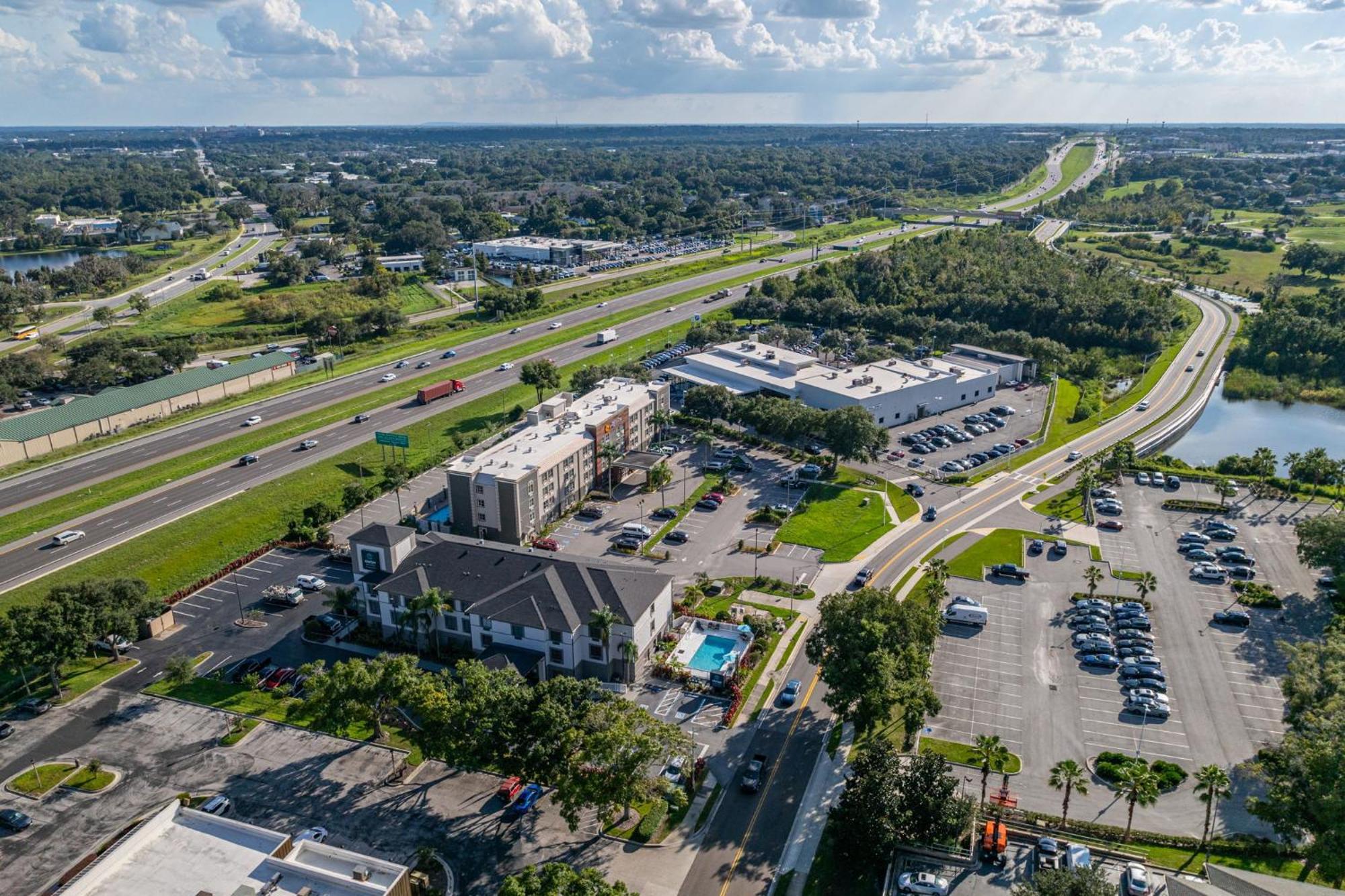 Hotel Clarion Pointe I-4 3*