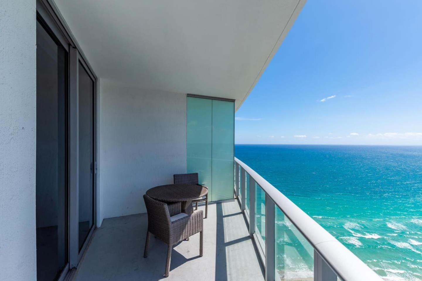 Amazing At Lyfe & Residences Apartment Hollywood