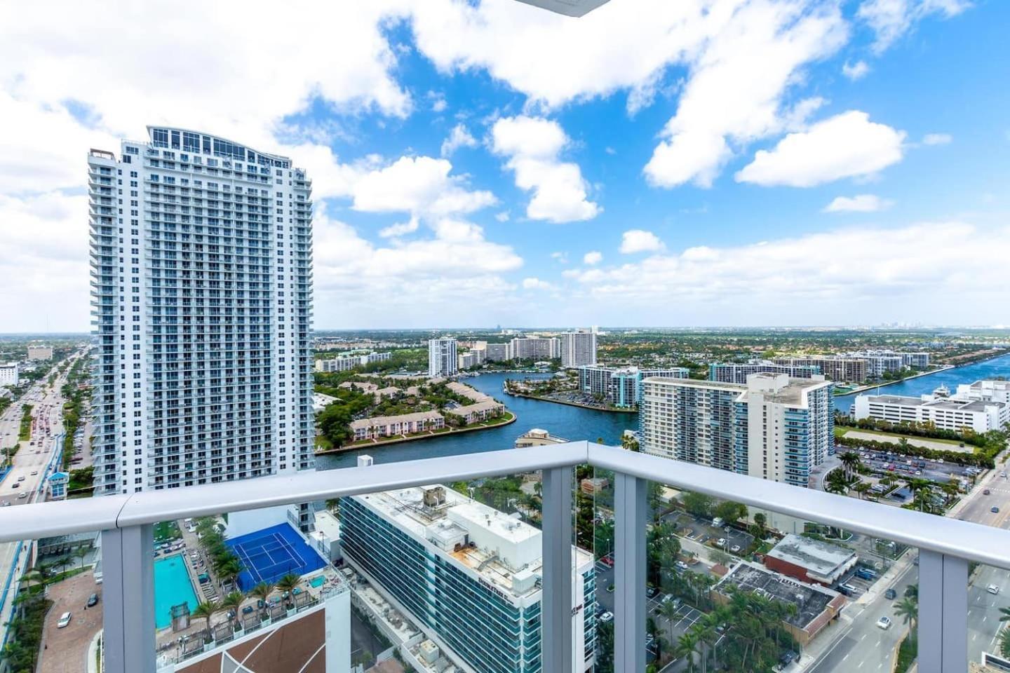 Amazing At Lyfe & Residences *