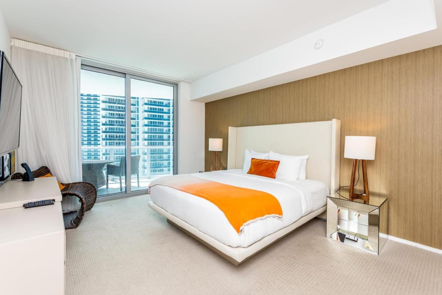 Amazing At Lyfe & Residences *