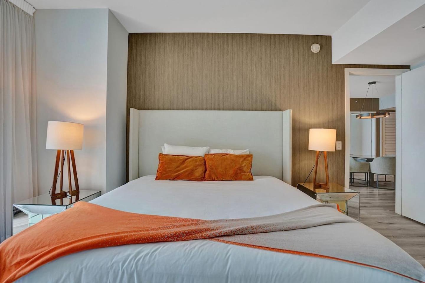 Amazing At Lyfe & Residences Apartment