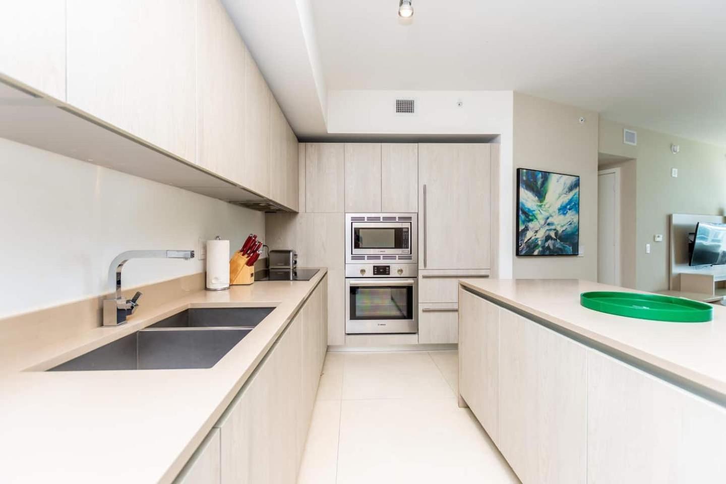 Apartment Amazing At Lyfe & Residences Hollywood