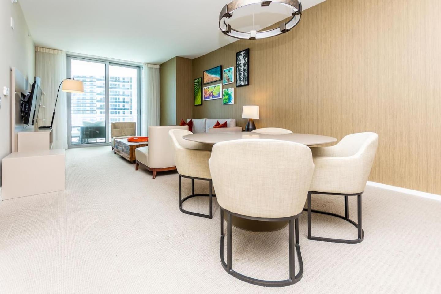 Amazing At Lyfe & Residences Apartment *