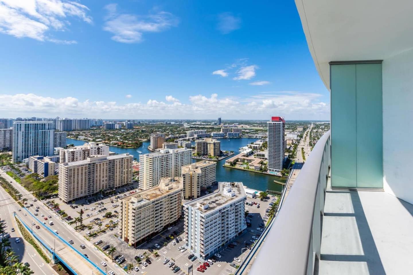 Apartment Amazing At Lyfe & Residences