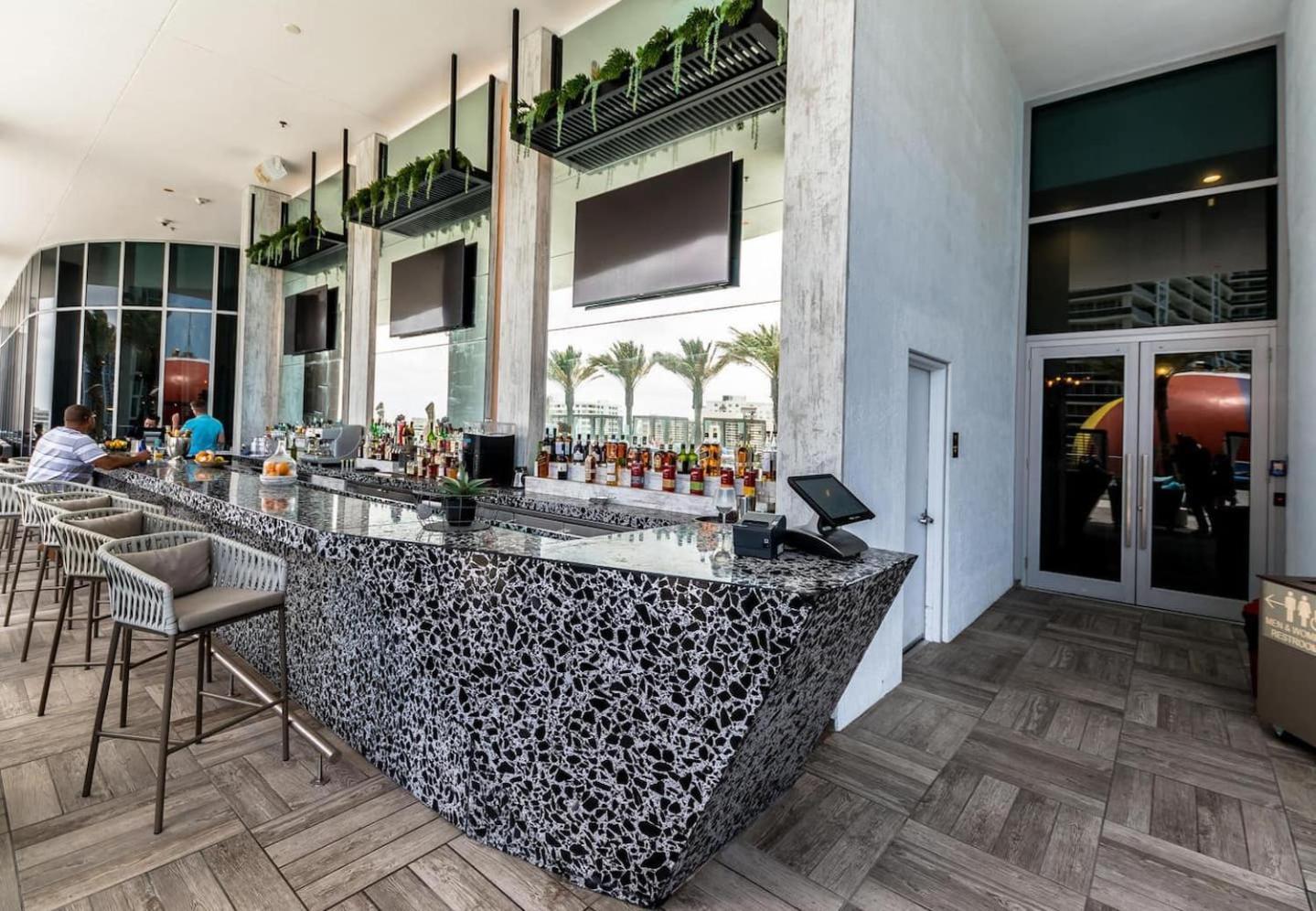 Amazing At Lyfe & Residences *