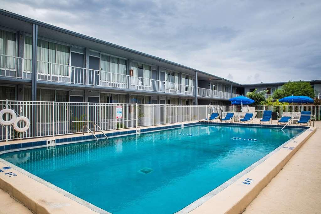 Days By Wyndham Hotel Stuart