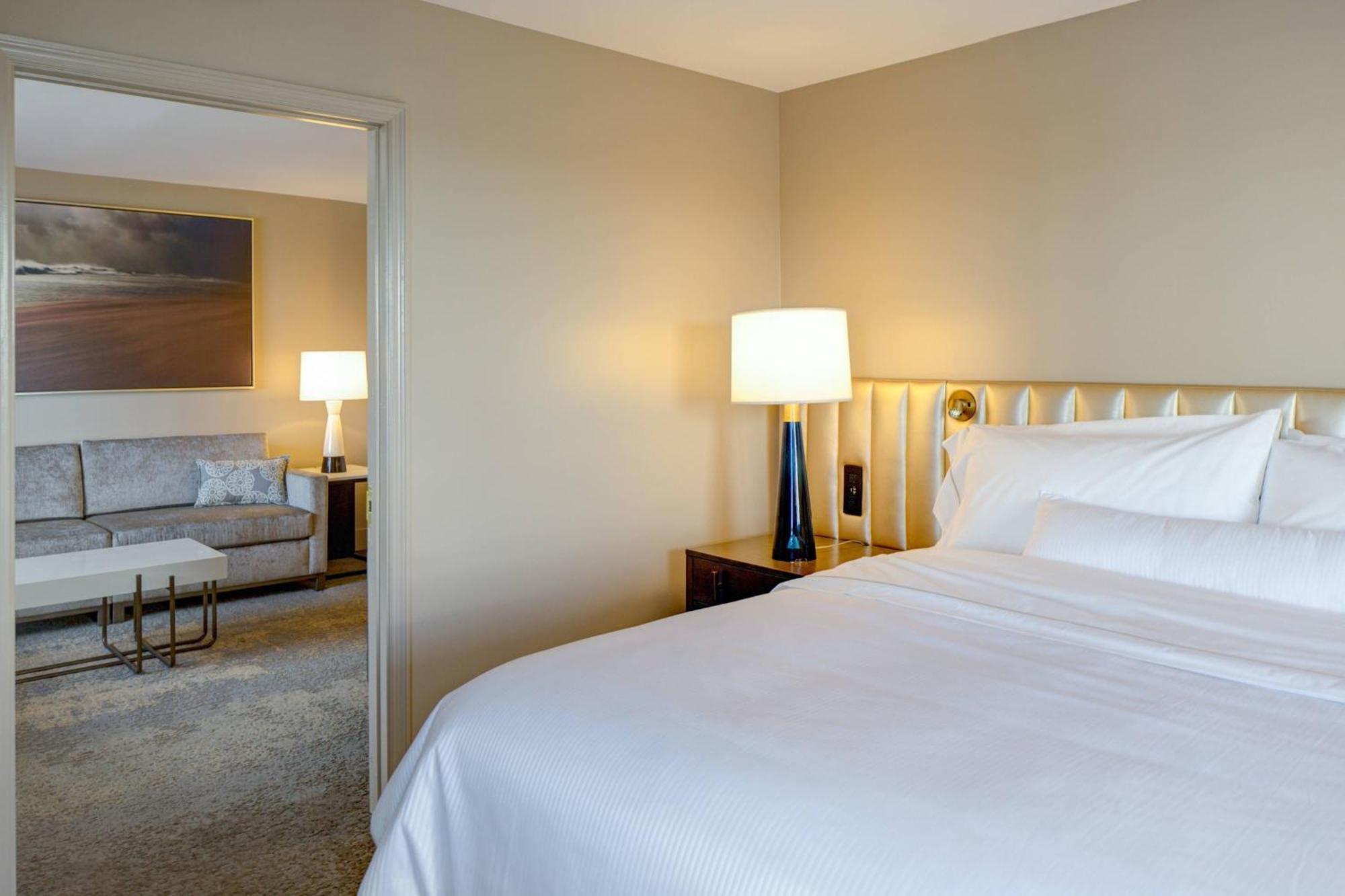 The Westin Waterside 4*