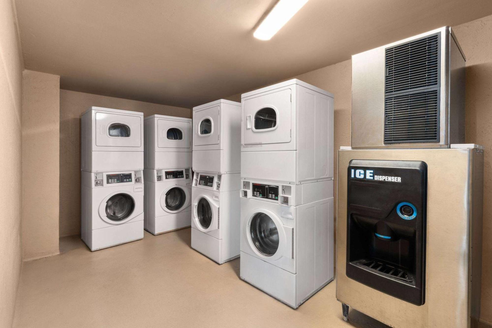 Hotel Wyndham Garden Walton Destin 3*