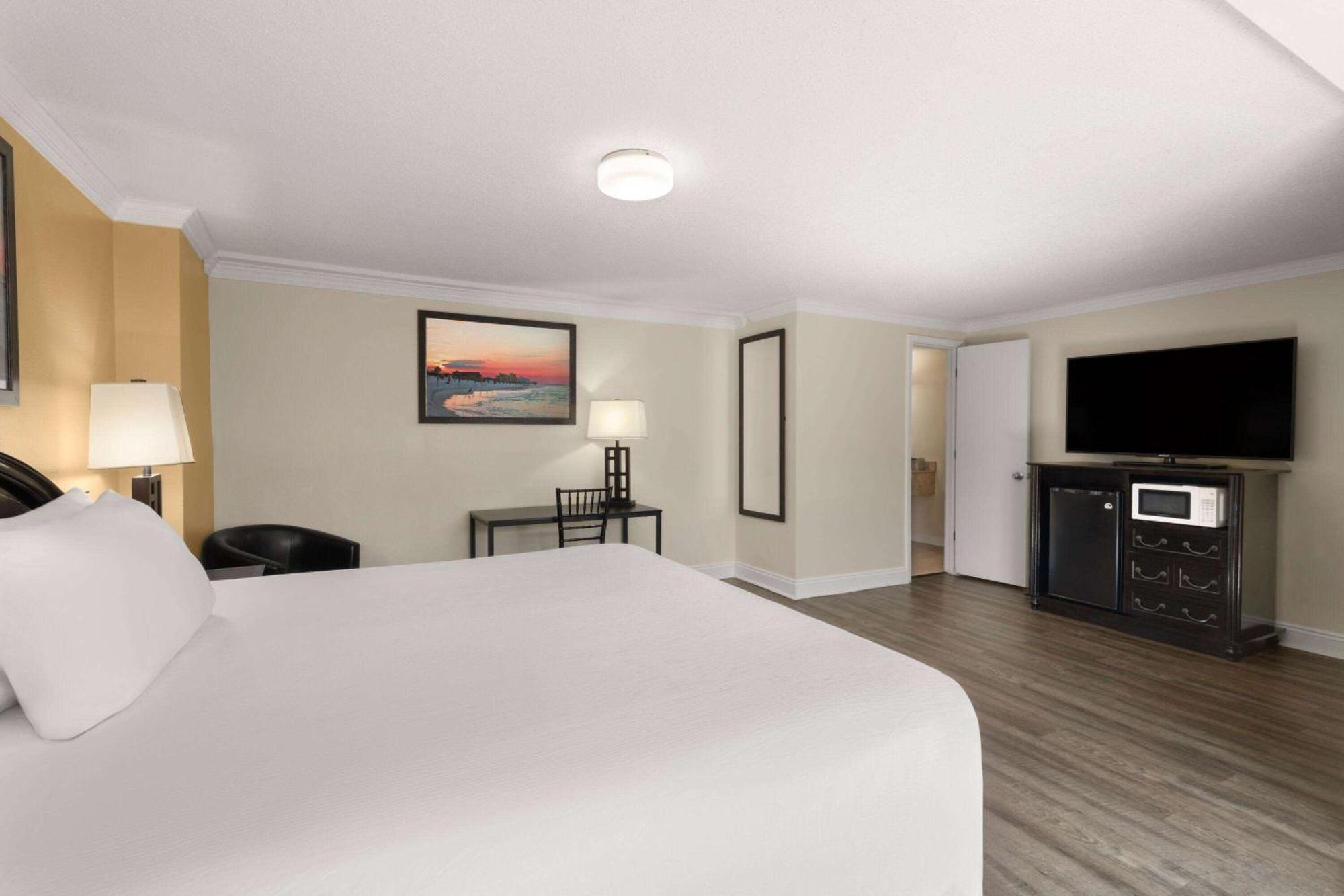 Wyndham Garden Walton Destin 3*