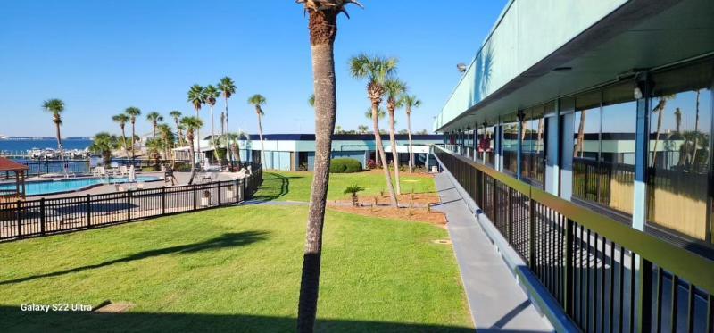 Hotel Quality & Bayside Near Pensacola 2*