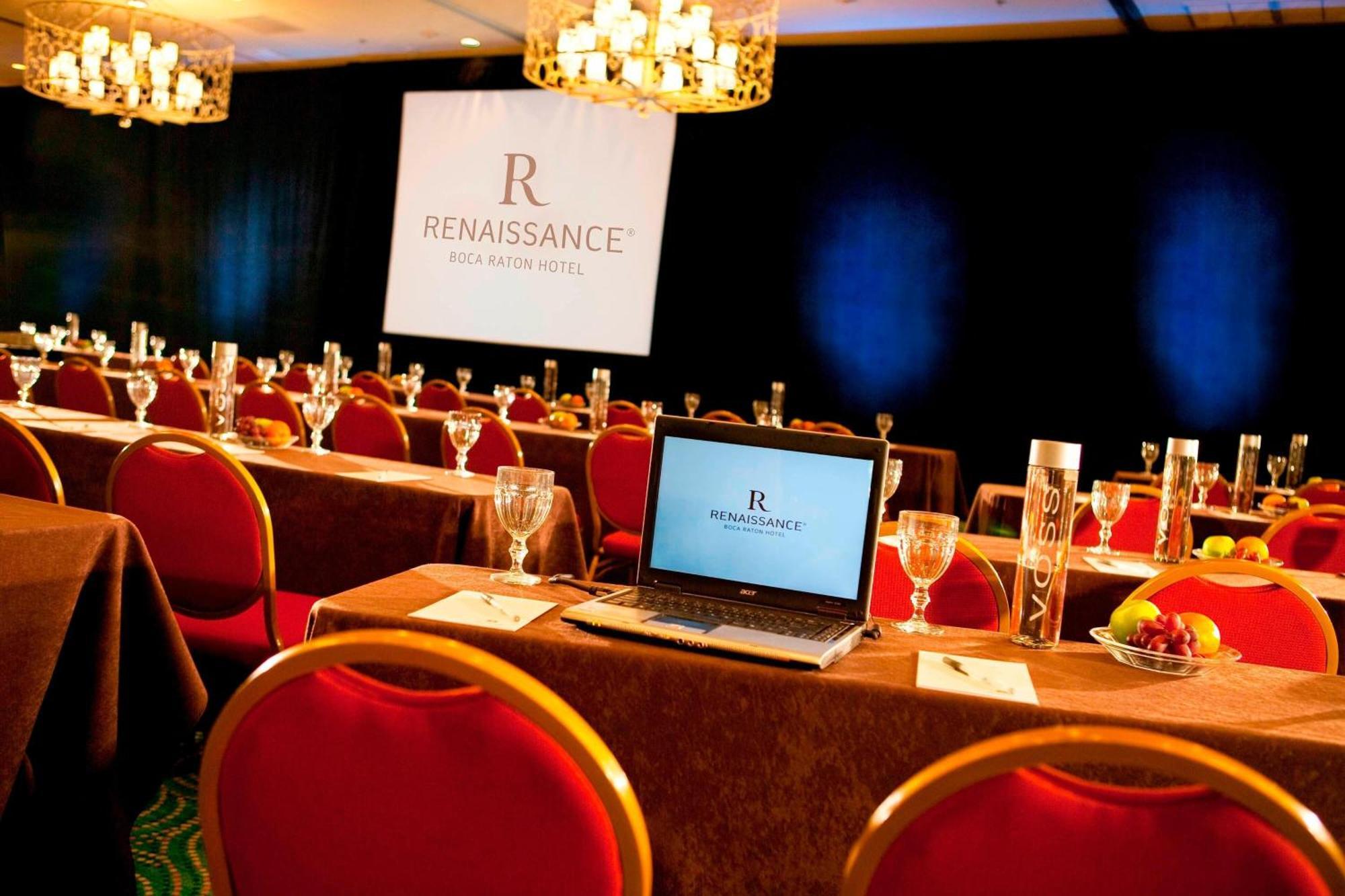 Renaissance Hotel 4*