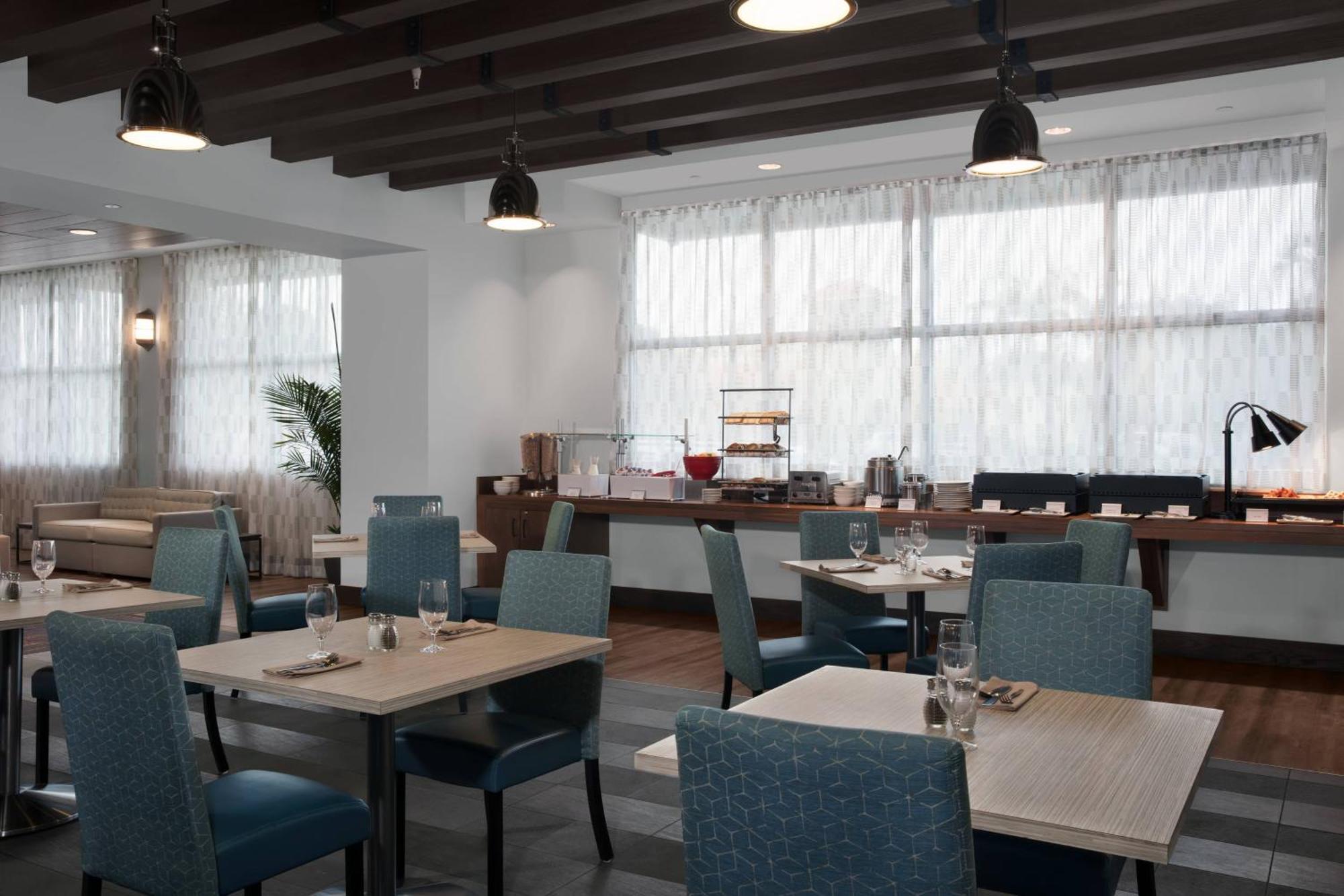 Four Points By Sheraton Lauderdale Airport/cruise Port Hotel Fort Lauderdale