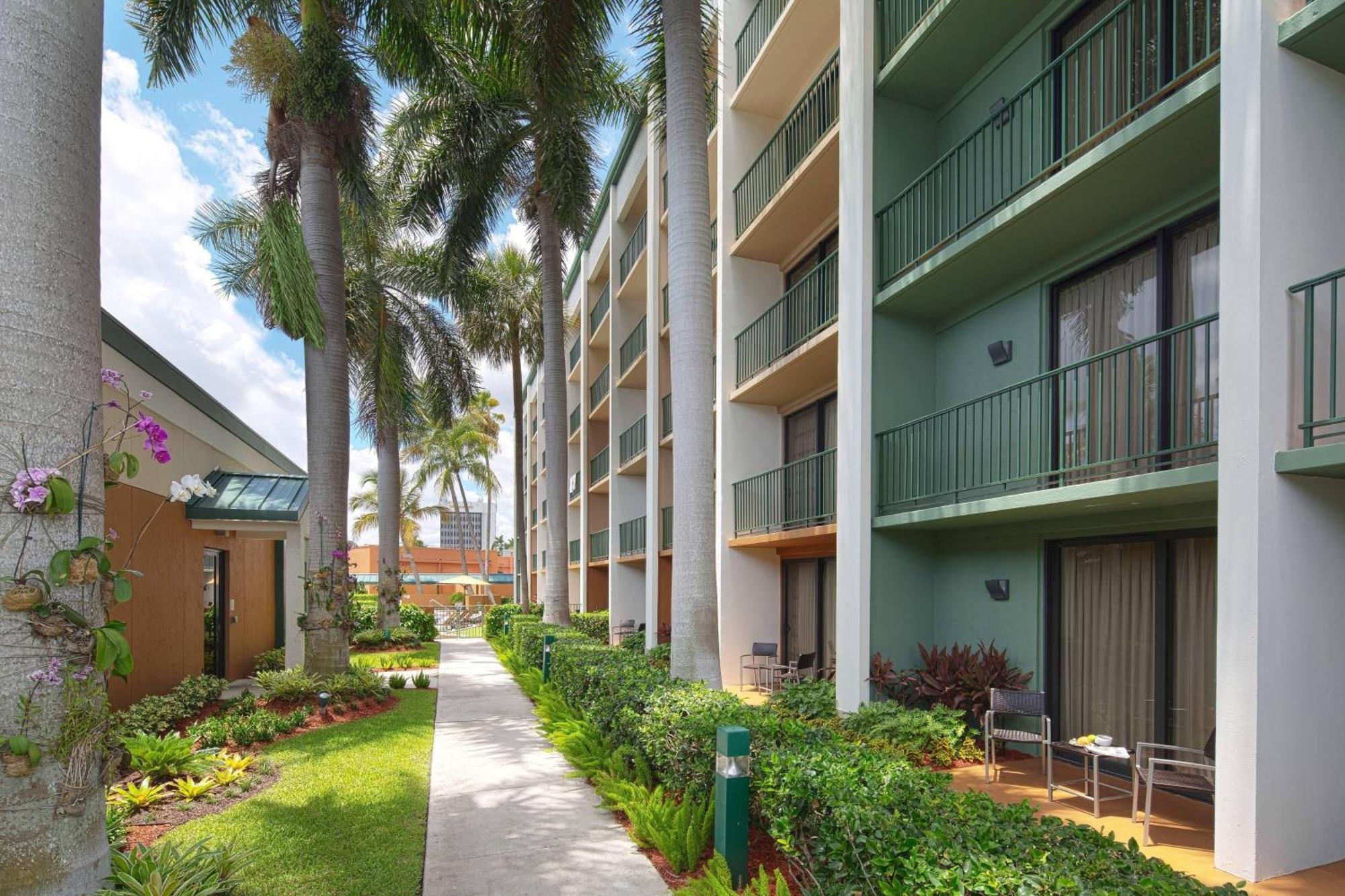 Courtyard Lauderdale East Lauderdale-by-the-sea Hotel 3*