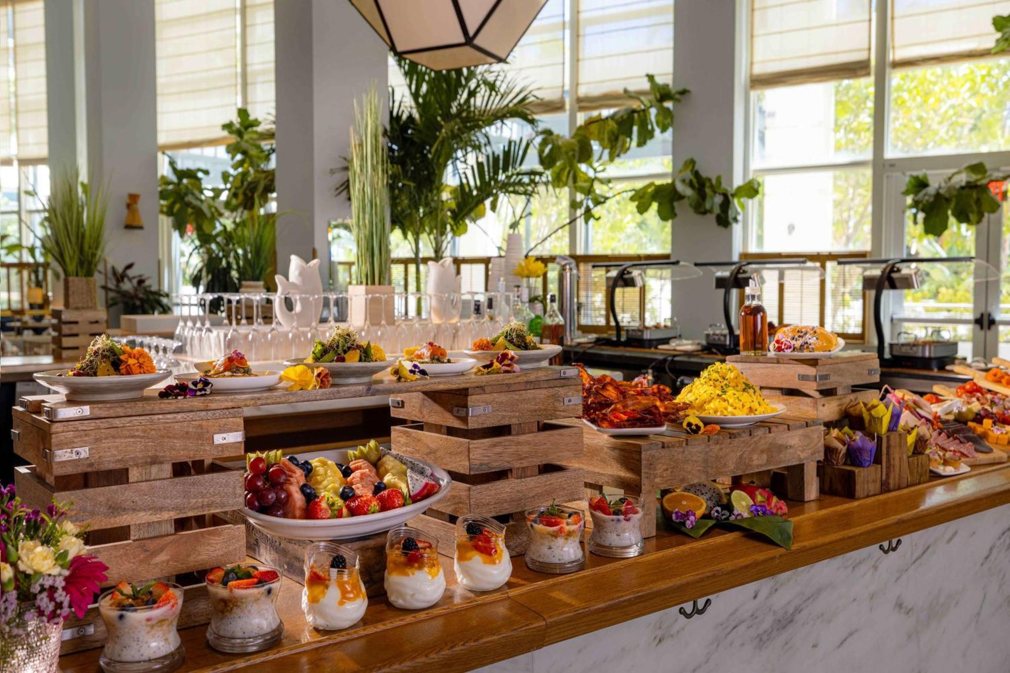 Resort The Diplomat Hollywood, Curio Collection By Hilton Hollywood