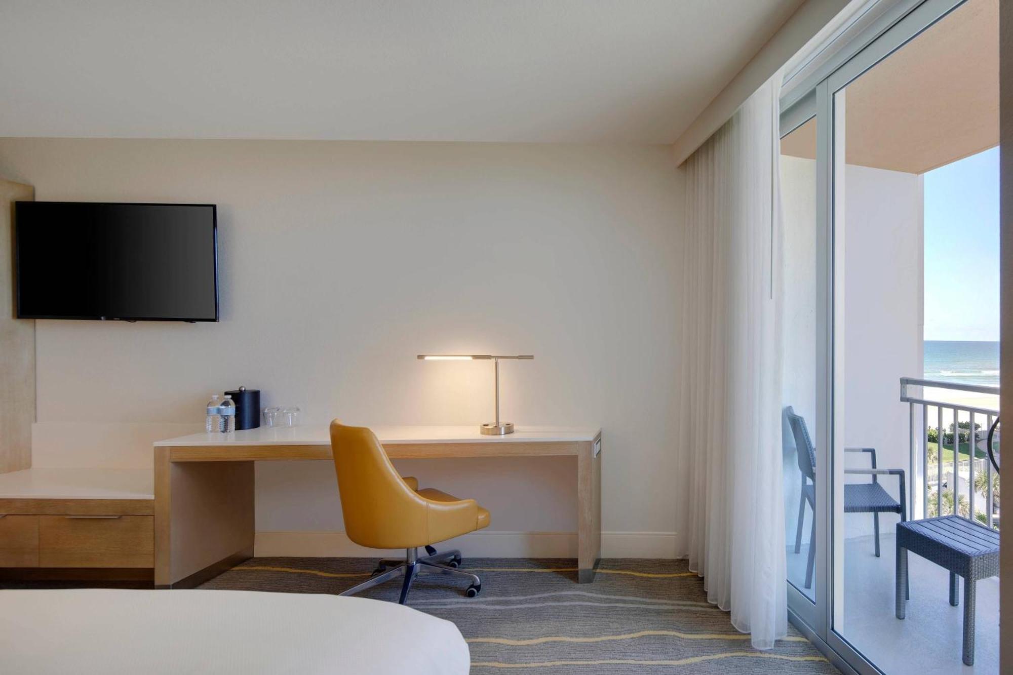 Hotel Delta By Marriott Daytona Oceanfront 3*