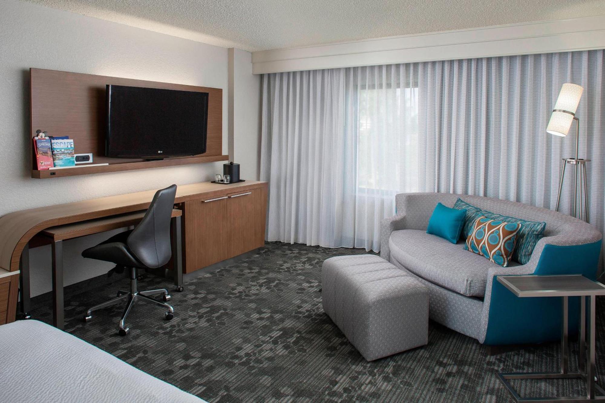 Hotel Courtyard By Marriott Orlando Buena Vista In The Marriott Village