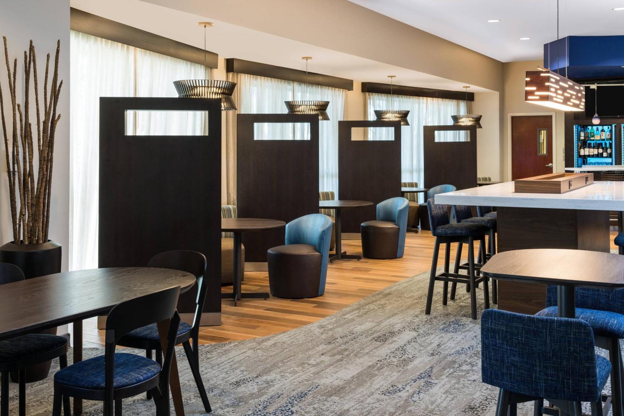 Courtyard By Marriott Lauderdale Airport & Cruise Port