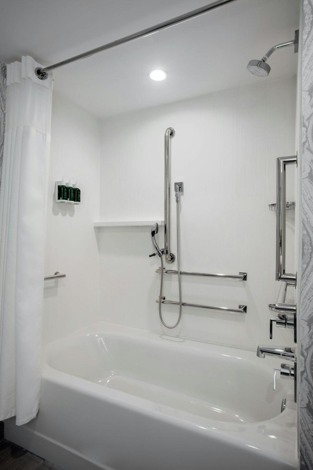 Courtyard By Marriott Miami Mall Hotel 3*