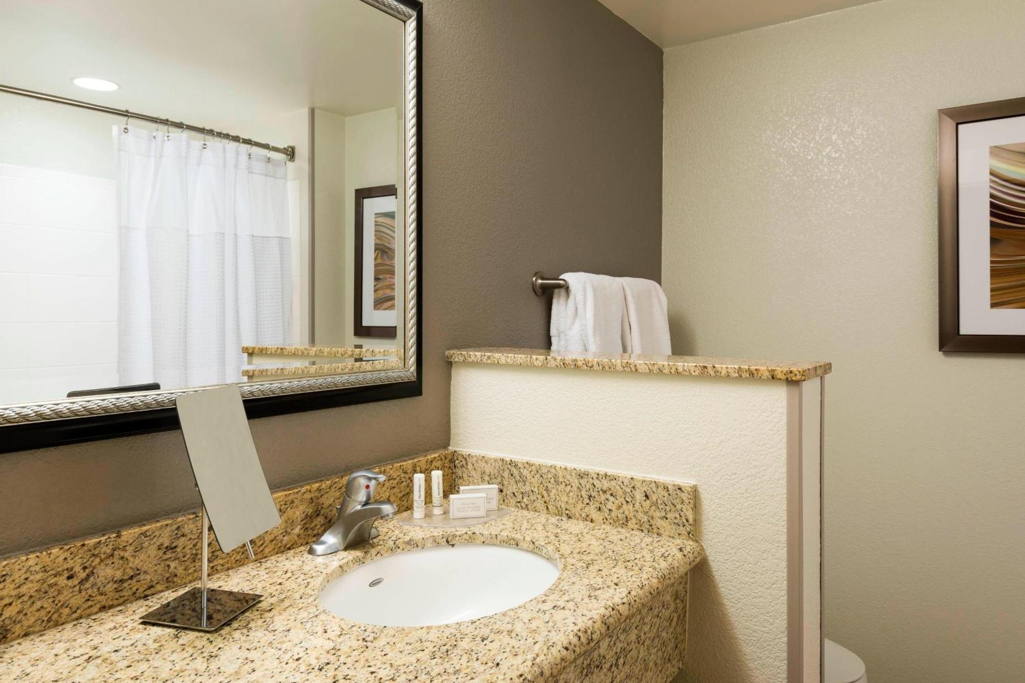 Hotel Courtyard Myers At I-75 And Gulf Coast Town Center