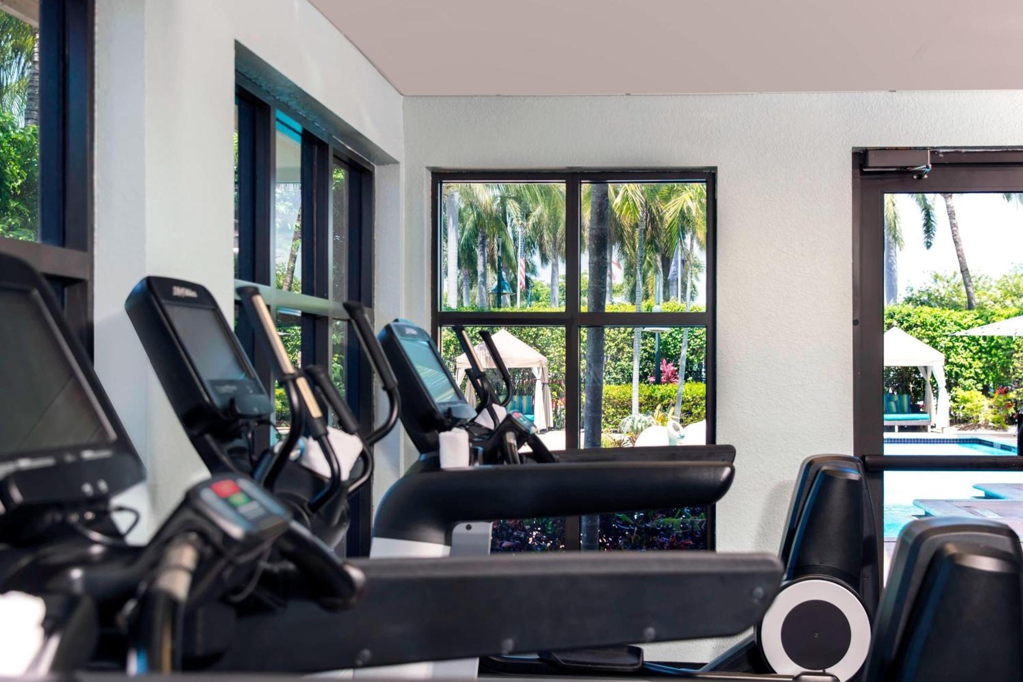 Renaissance Lauderdale Cruise Port Hotel 4*