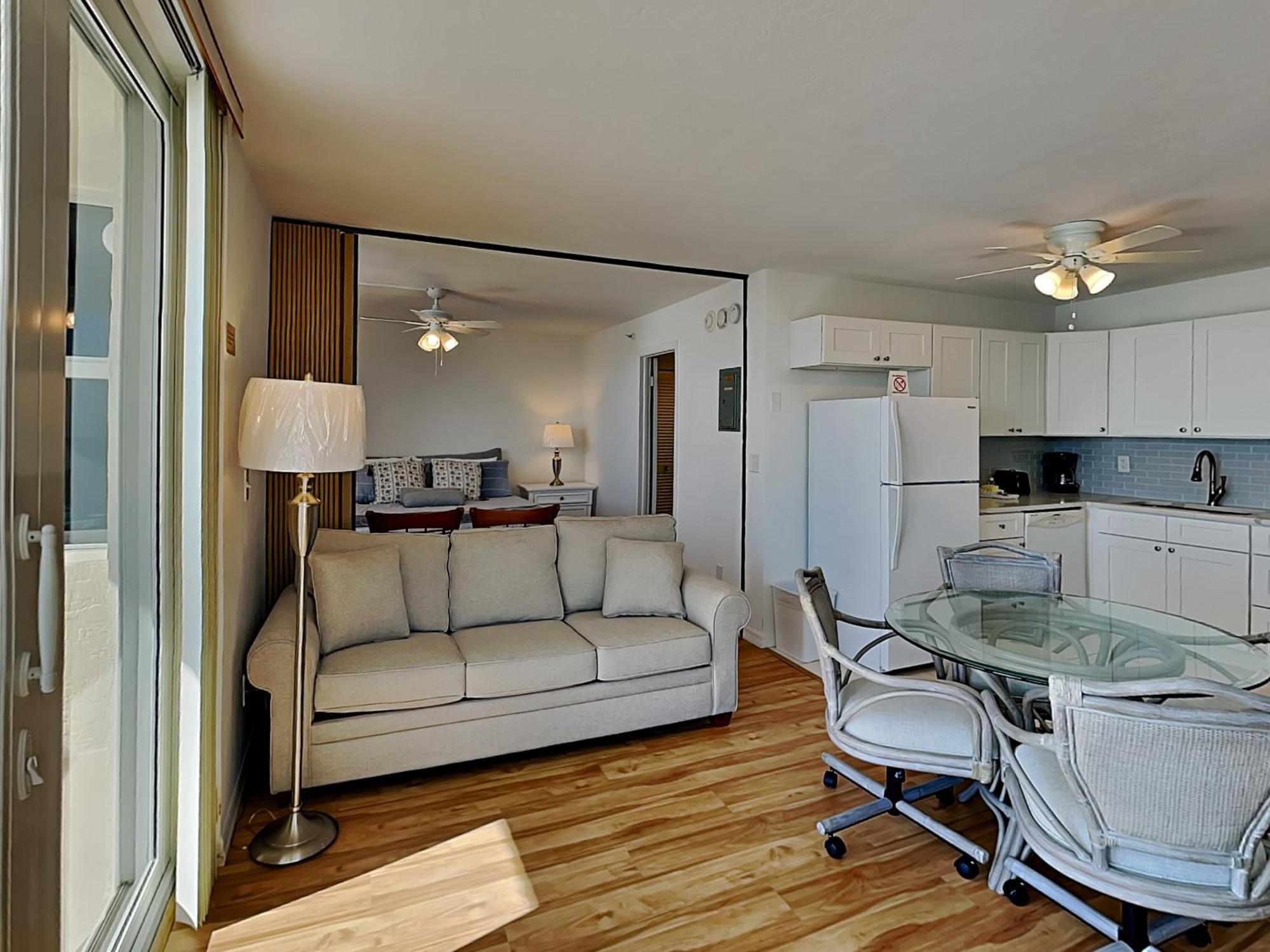 Estero Tennis 1204a