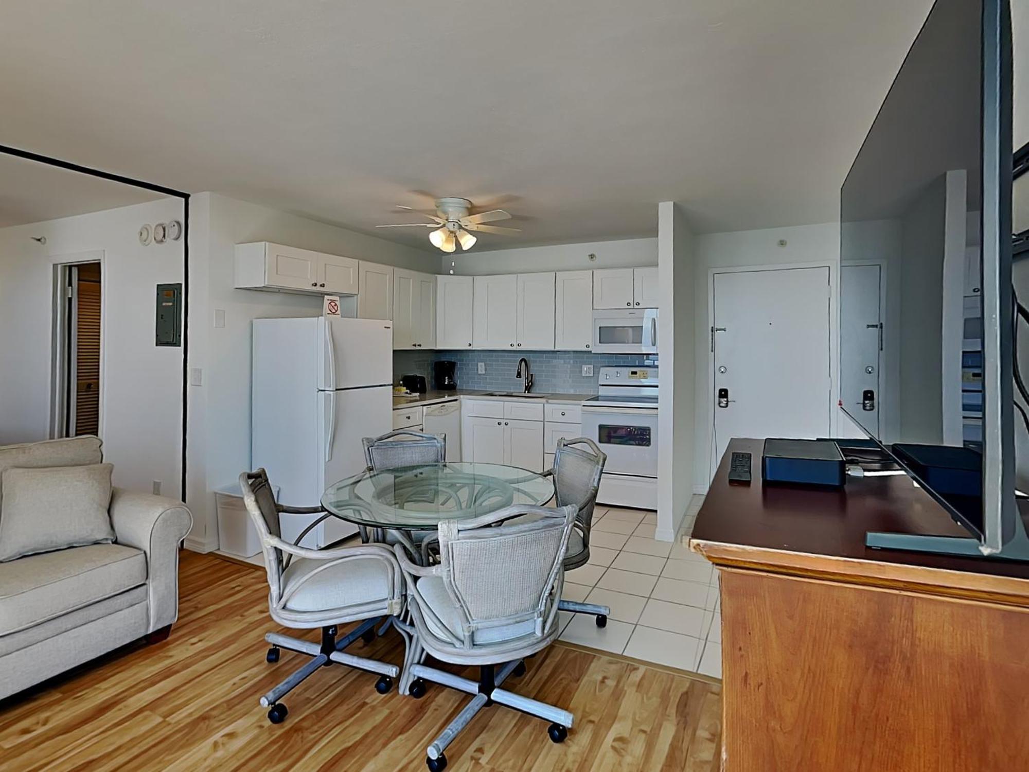 Estero Tennis 1204a