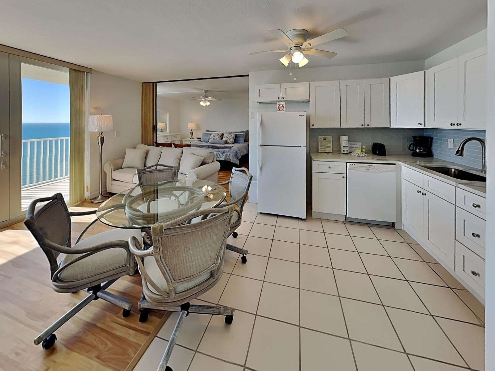 Estero Tennis 1204a Apartment