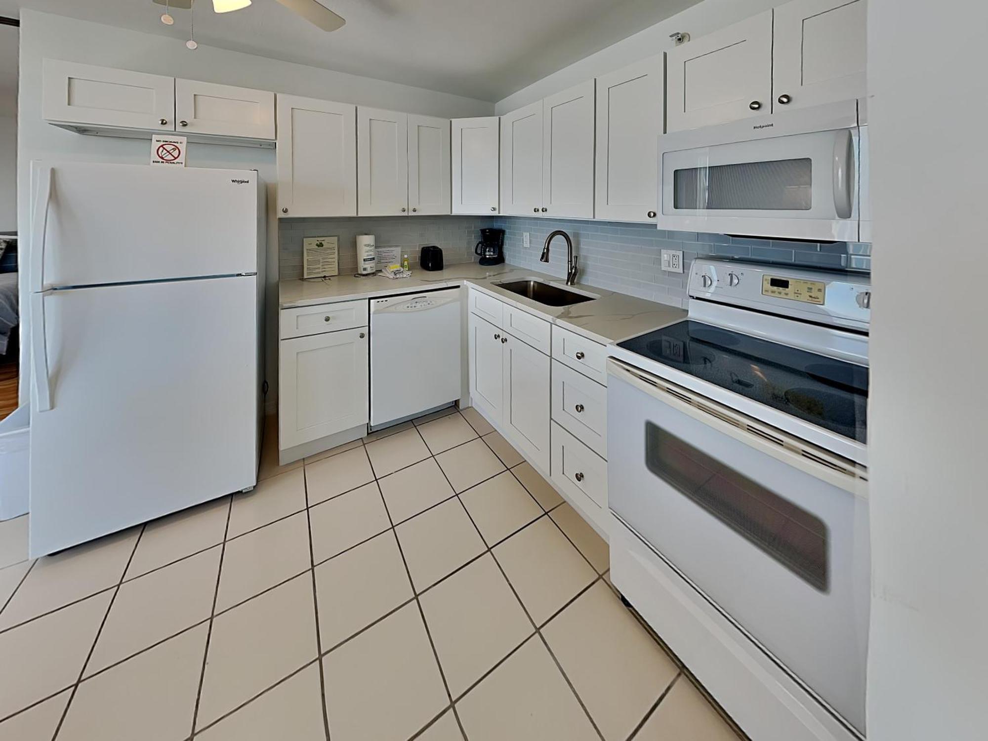 Apartment Estero Tennis 1204a
