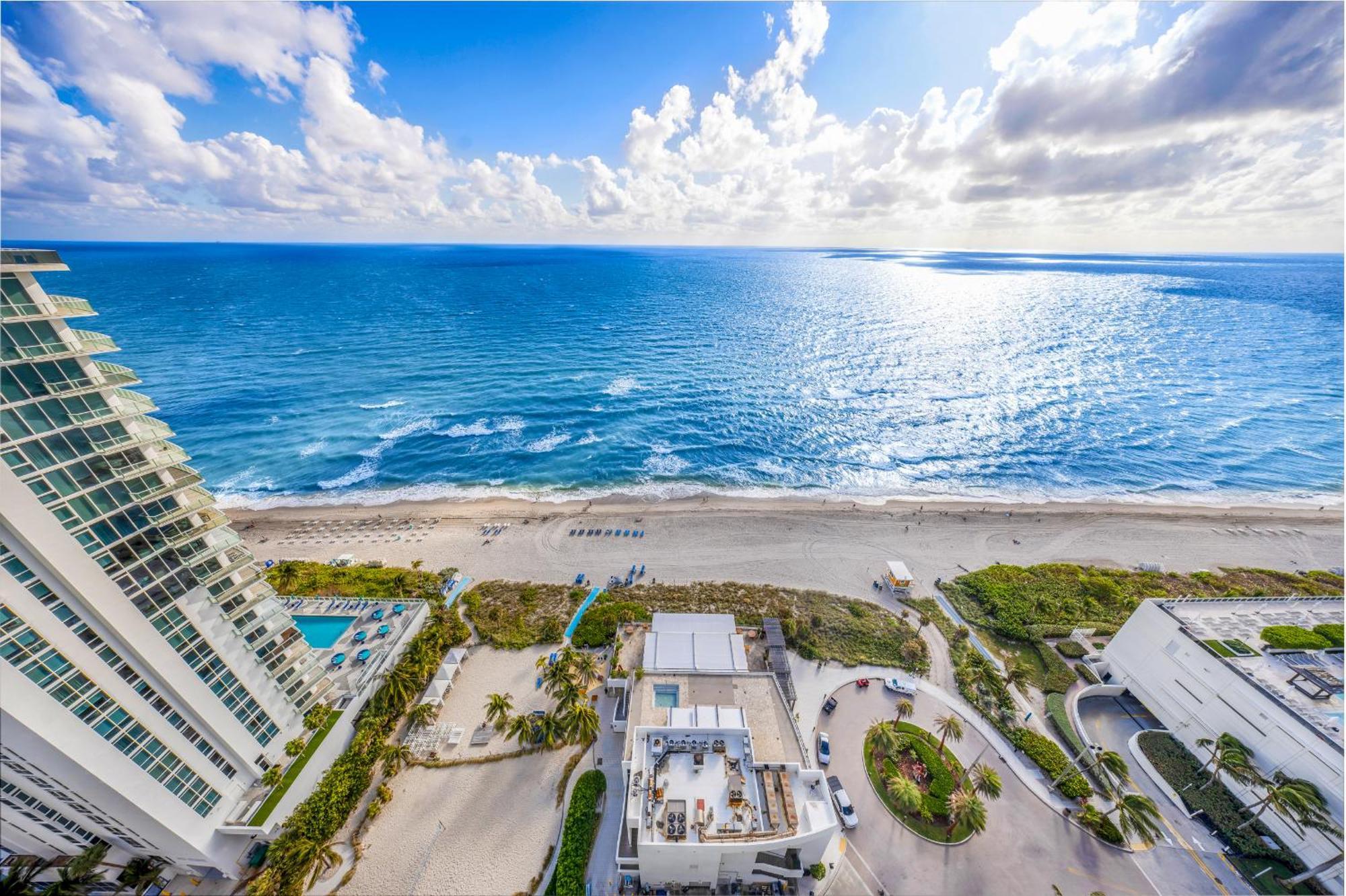 Stunning Beachfront 3-bedroom Corner