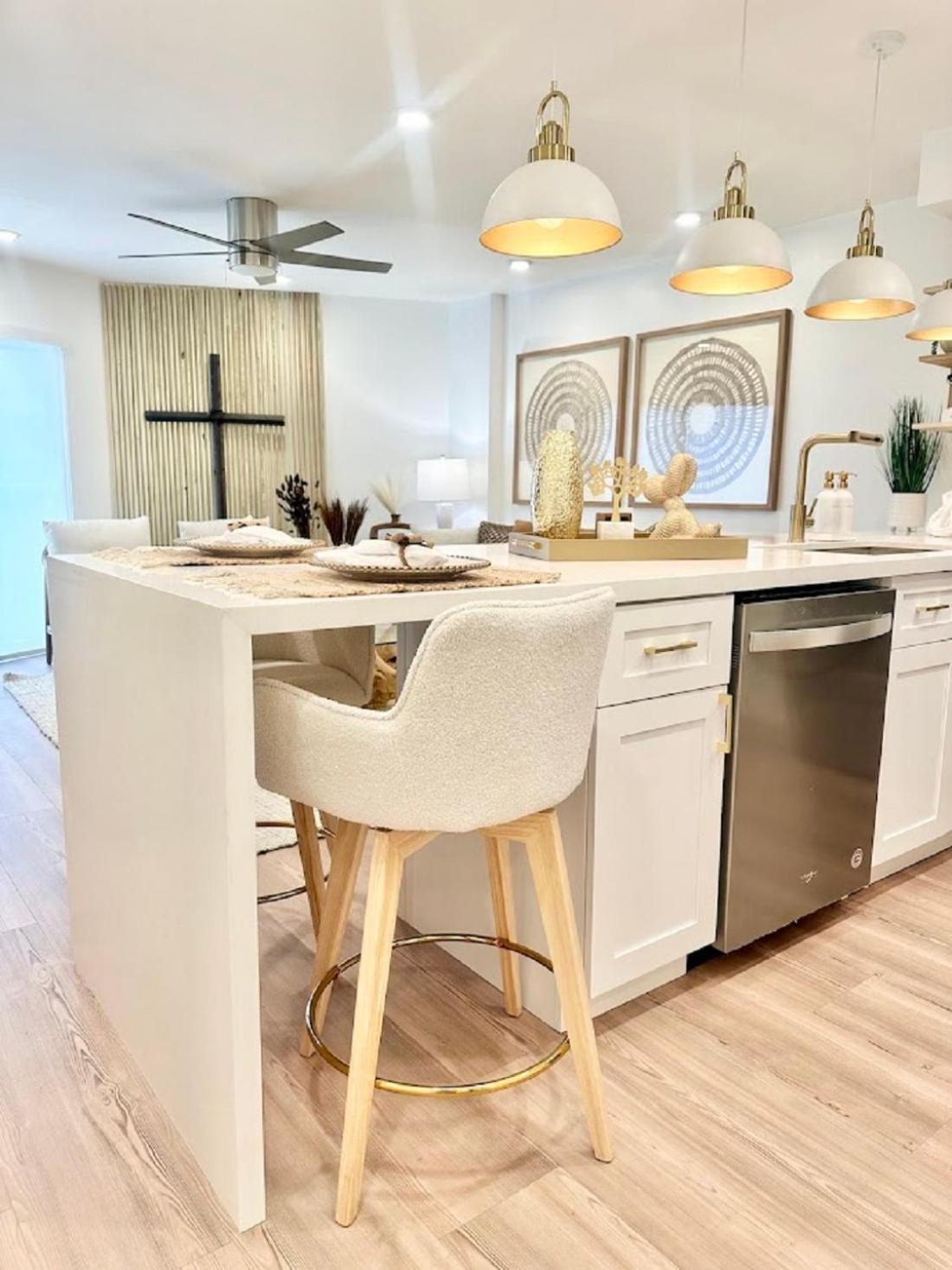Apartment Seaside Serenity, Brand New 2 Bed 2 Bath Pool Area, Tennis Pickleball 2024 Remodel Tavernier