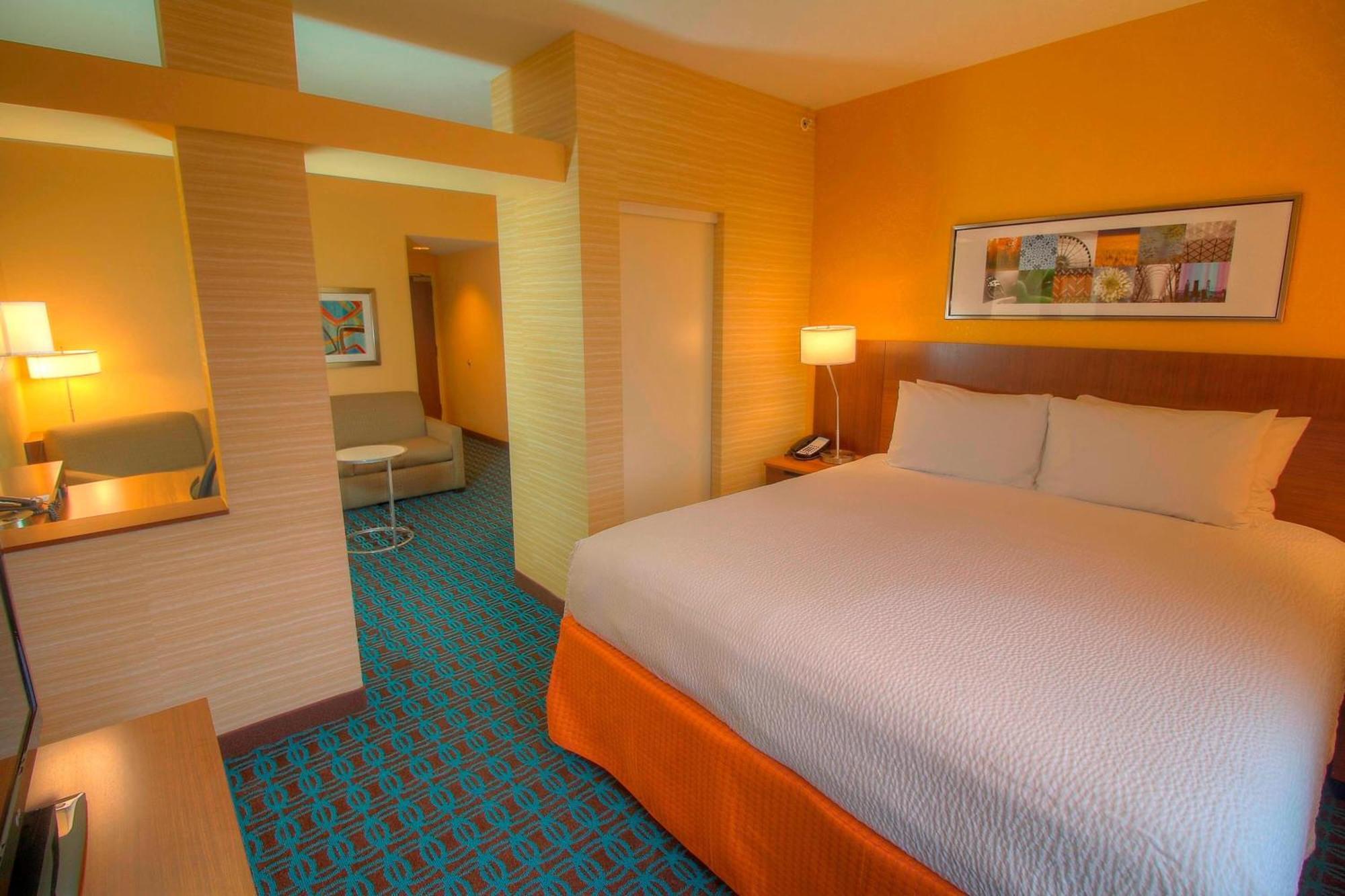 Fairfield & By Marriott