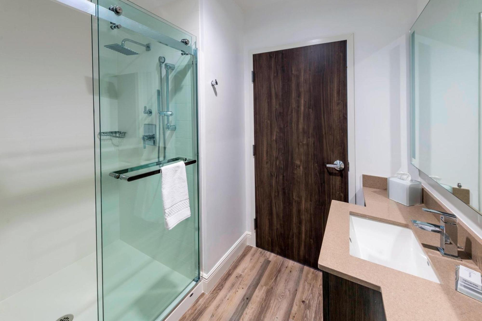 Springhill By Marriott Hotel 4*