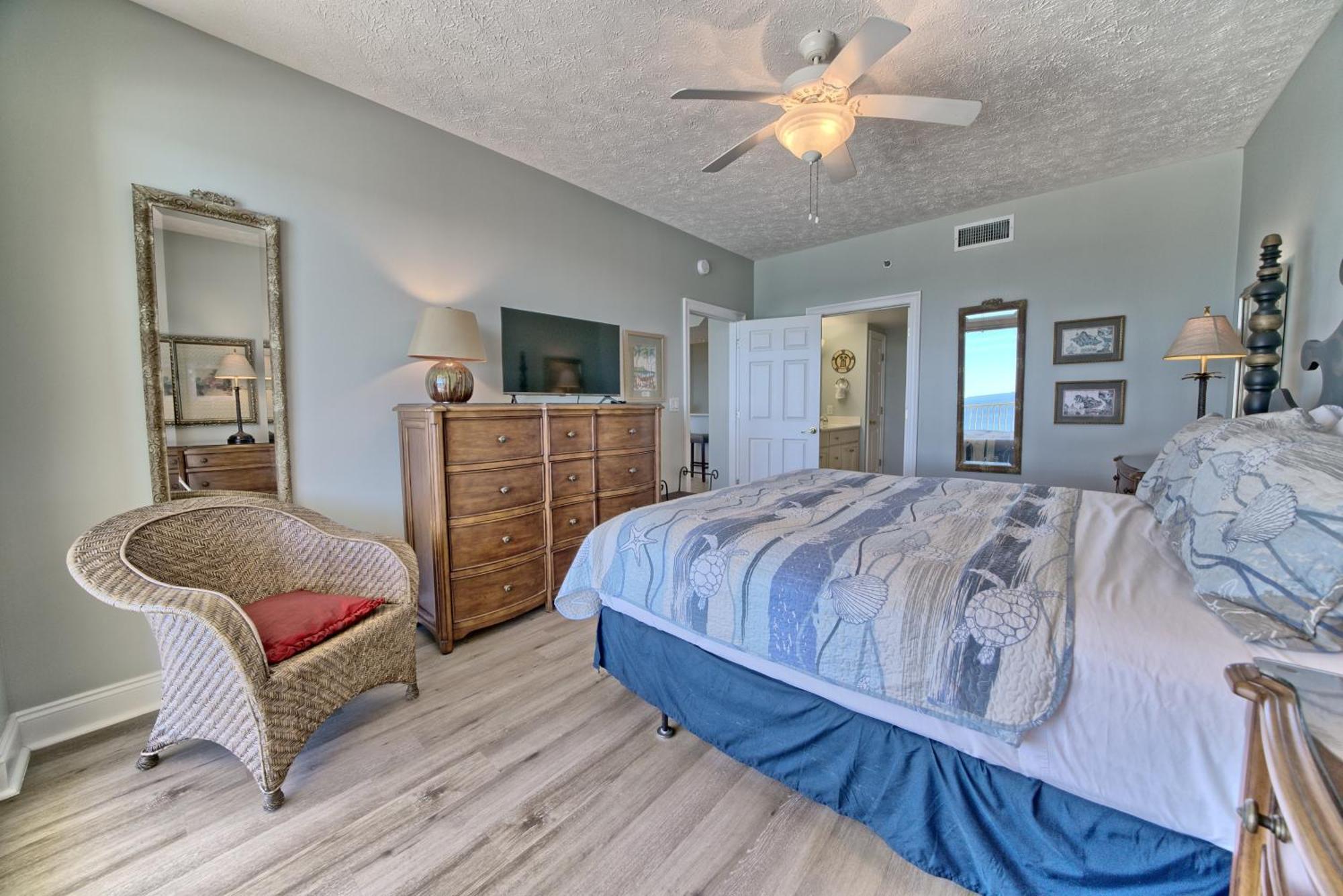 Tropical Gulf Front With Picnic Area & Grills - Unit 0802 Panama City Beach