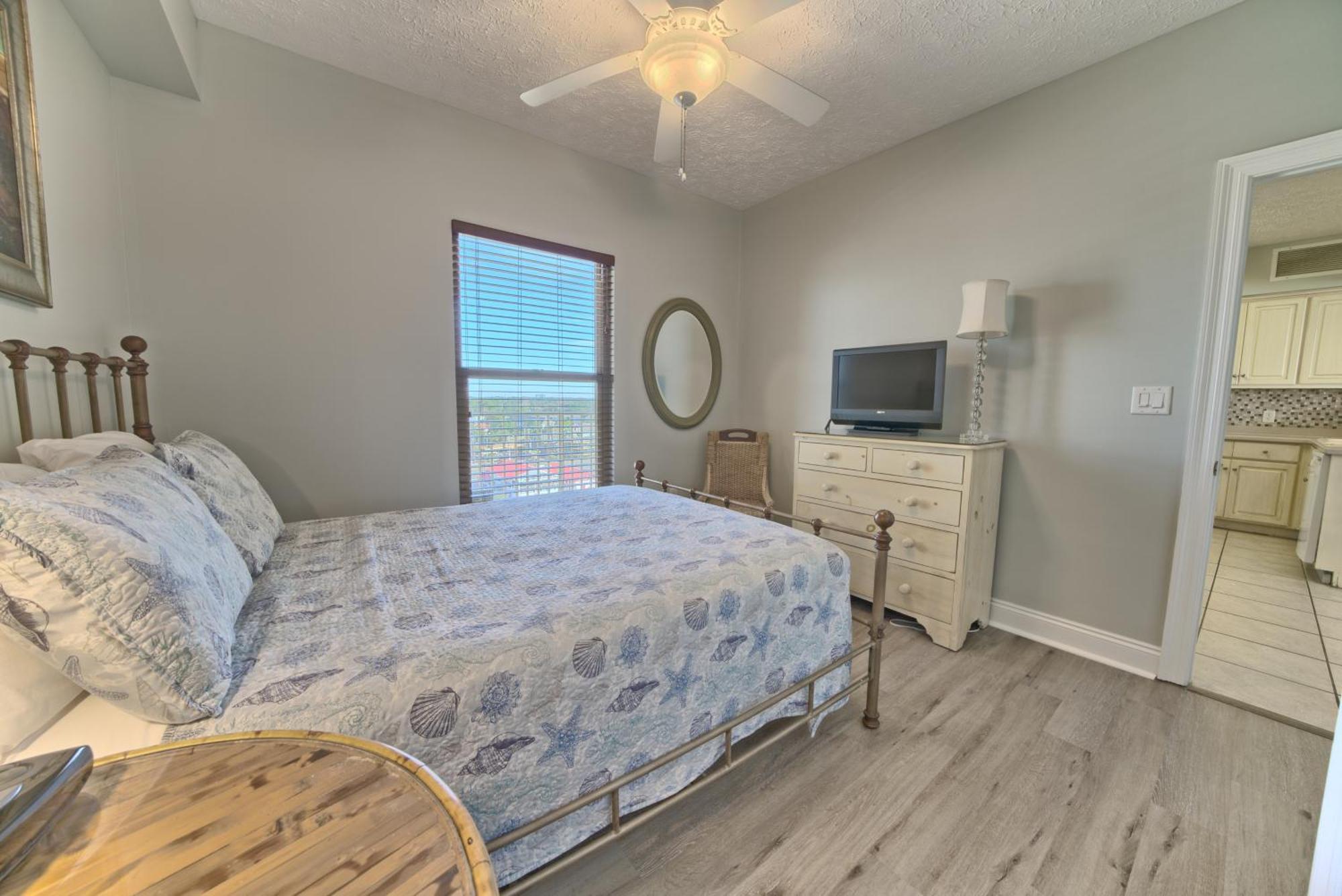 Tropical Gulf Front With Picnic Area & Grills - Unit 0802 * Panama City Beach