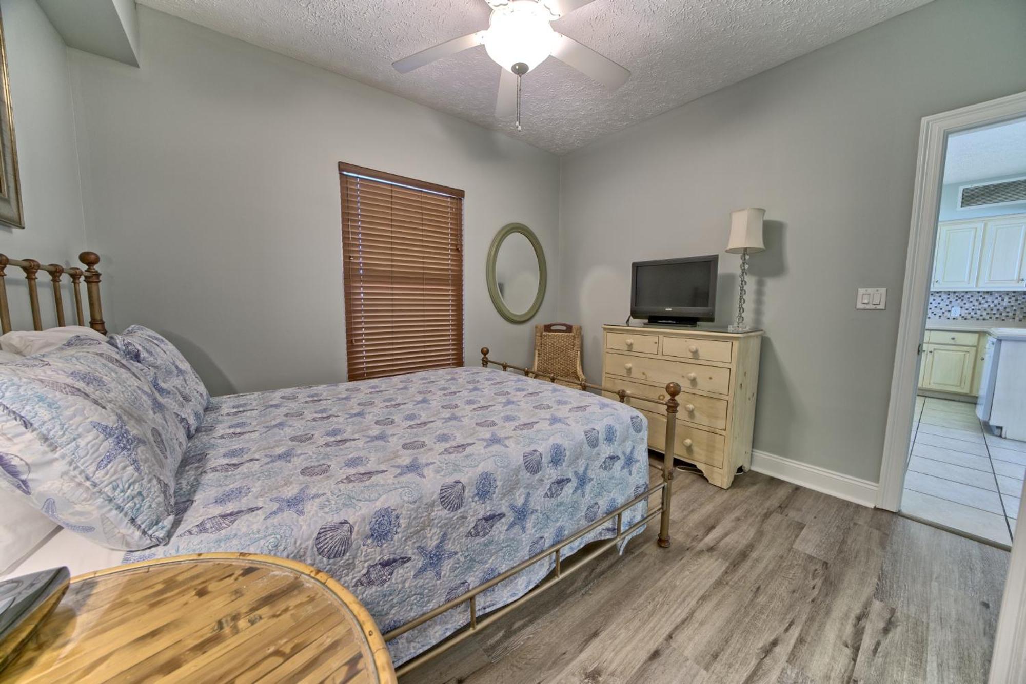 Tropical Gulf Front With Picnic Area & Grills - Unit 0802 Apartment