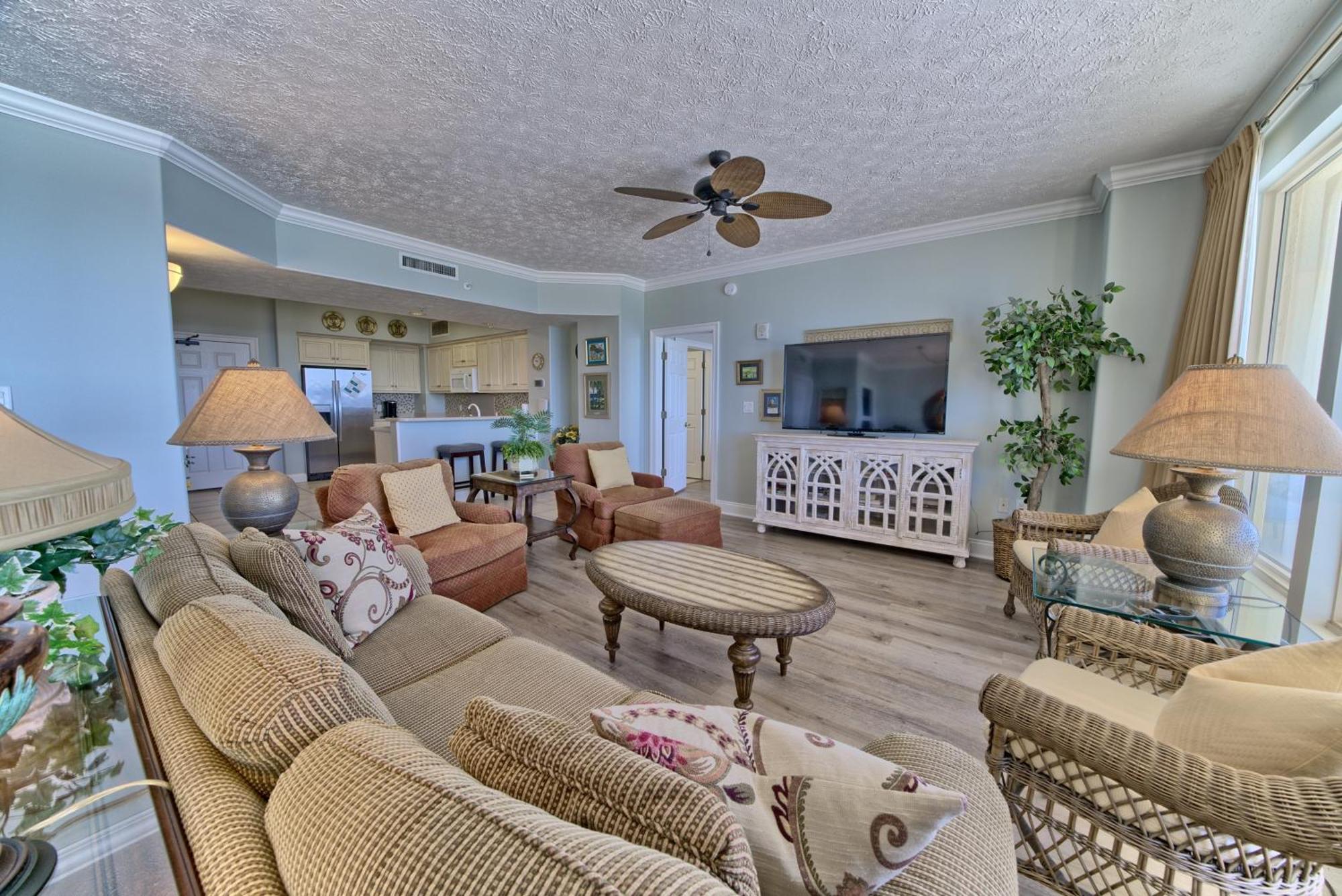 Apartment Tropical Gulf Front With Picnic Area & Grills - Unit 0802