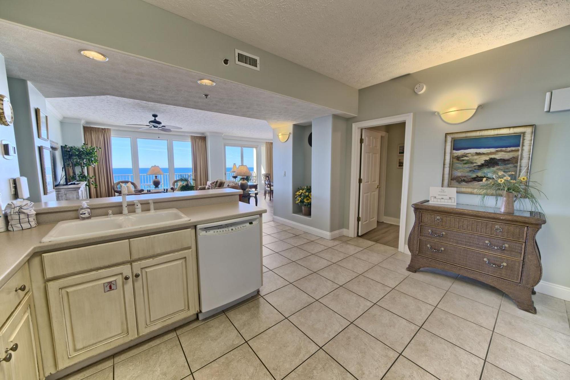 Tropical Gulf Front With Picnic Area & Grills - Unit 0802 Apartment *