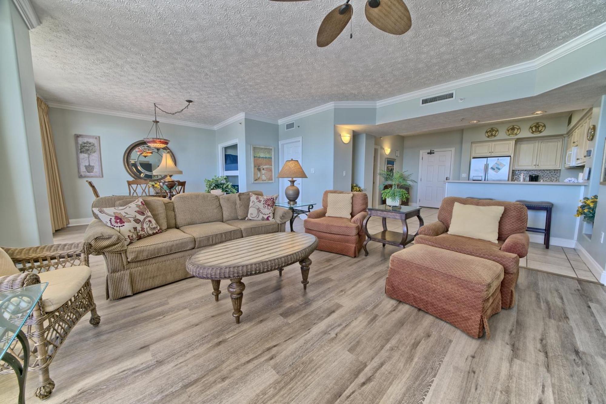 Tropical Gulf Front With Picnic Area & Grills - Unit 0802 Panama City Beach