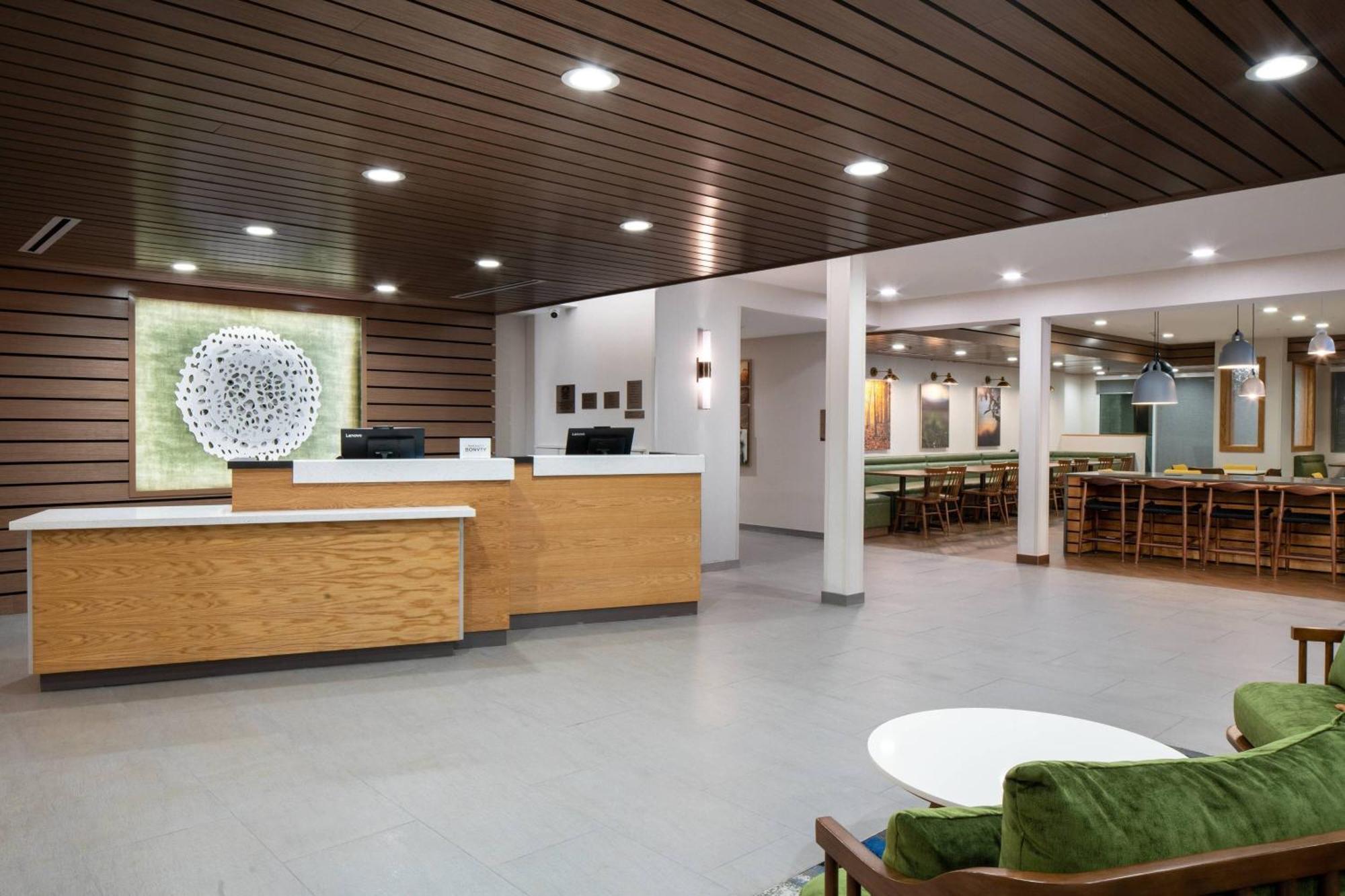 Hotel Fairfield By Marriott & Pine Forest Pensacola