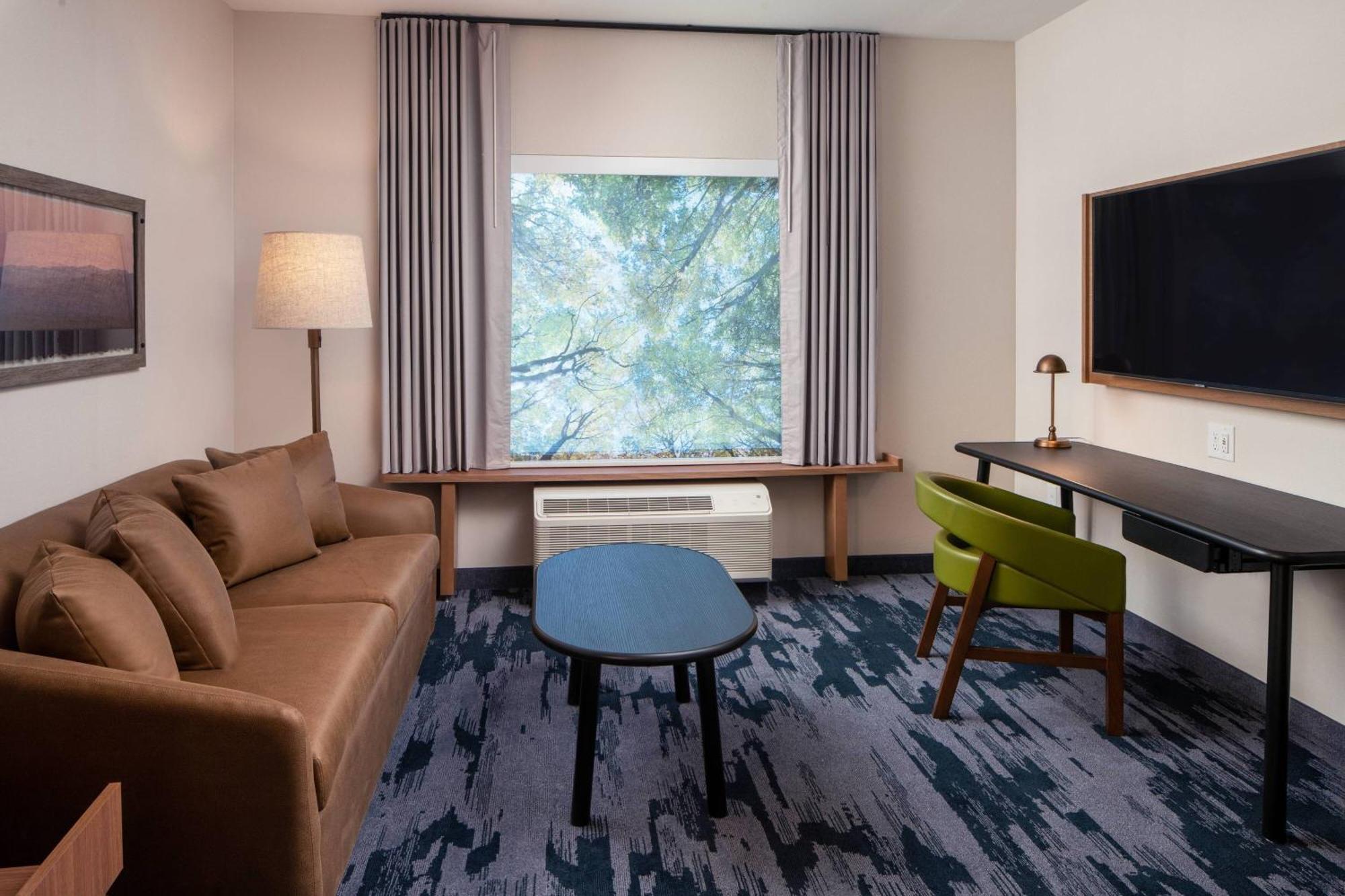 Hotel Fairfield By Marriott & Pine Forest 3*