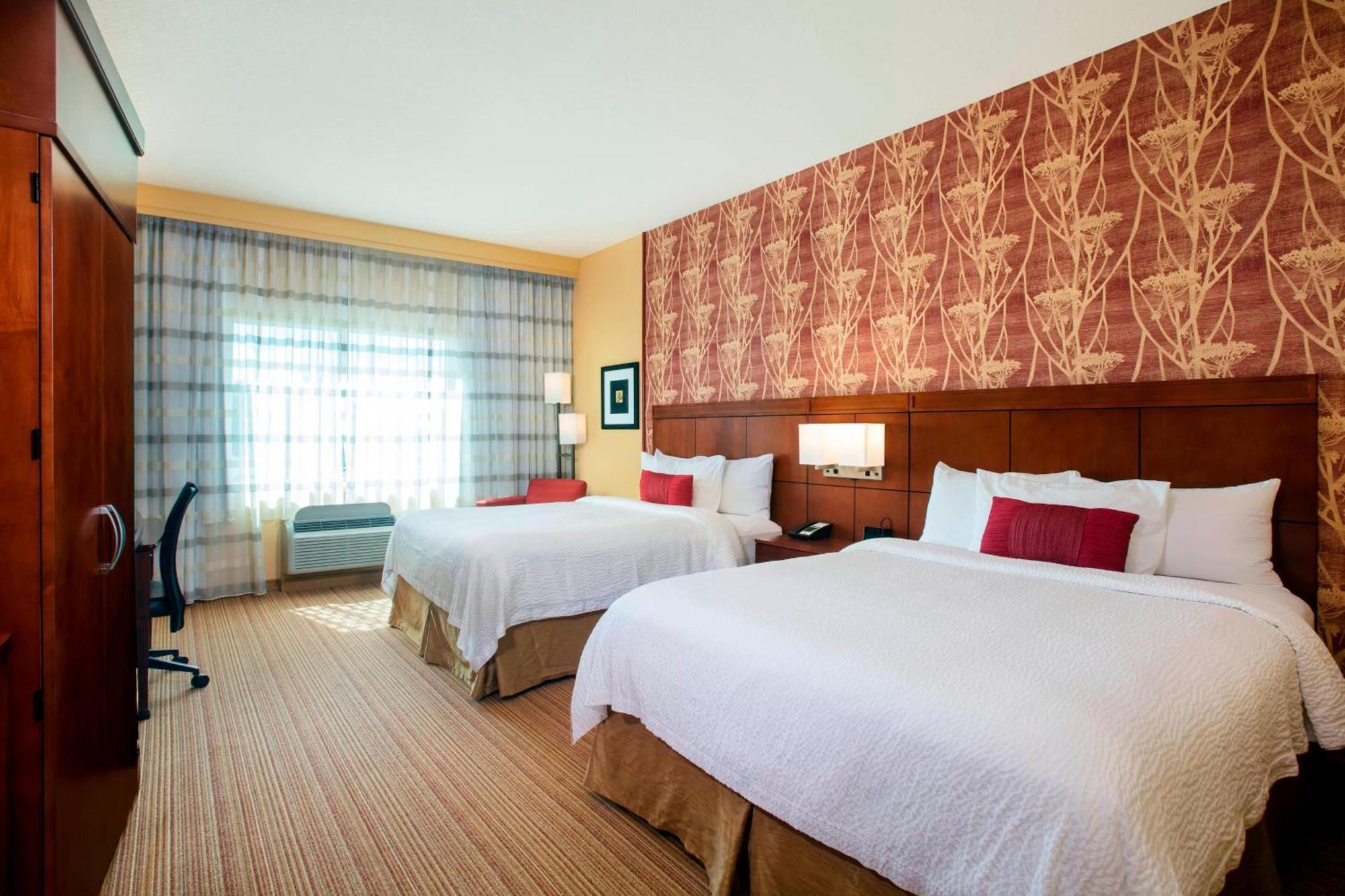 Courtyard By Marriott Miami Hotel 4*