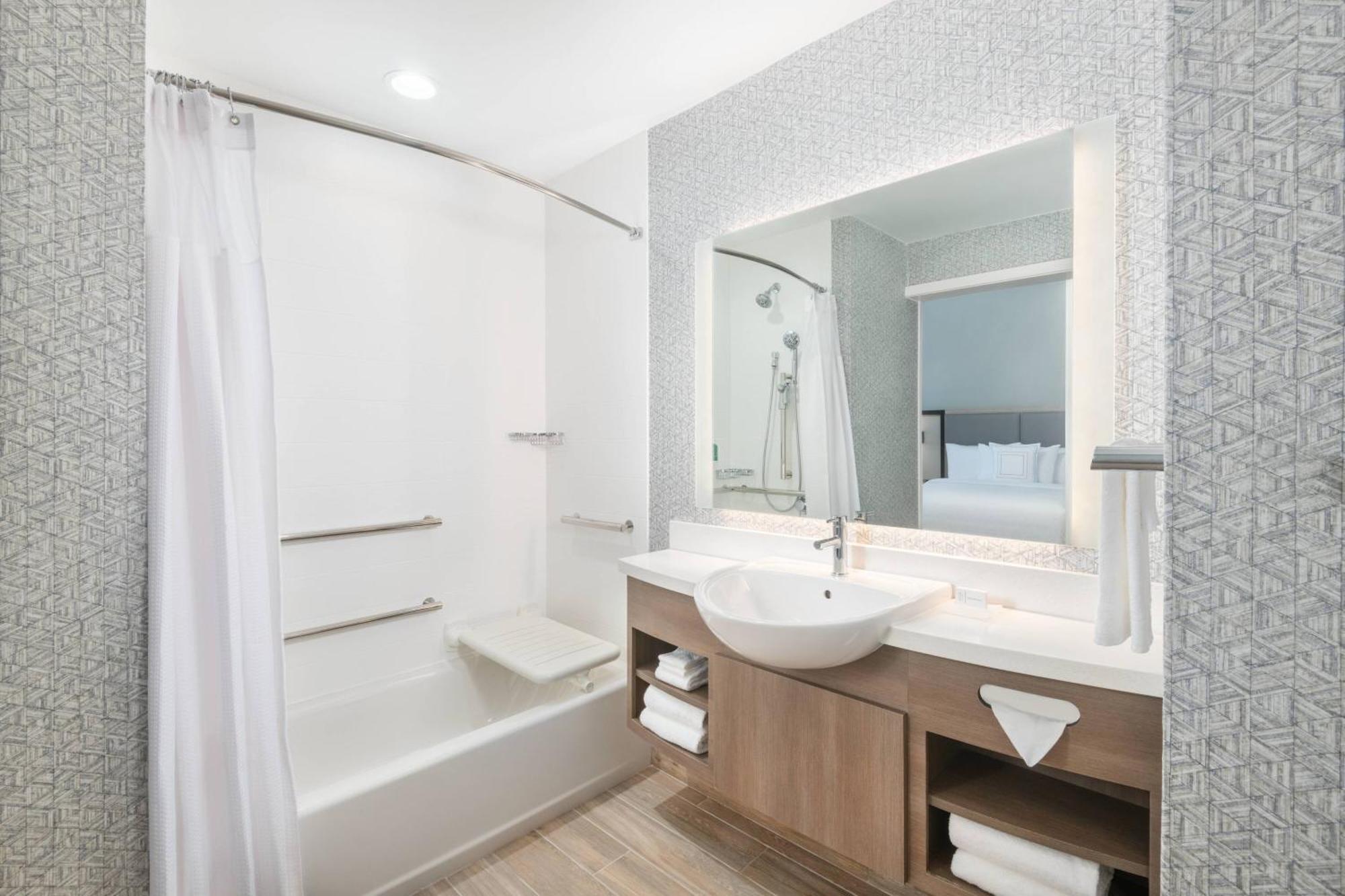 Hotel Springhill By Marriott Panama Beachfront