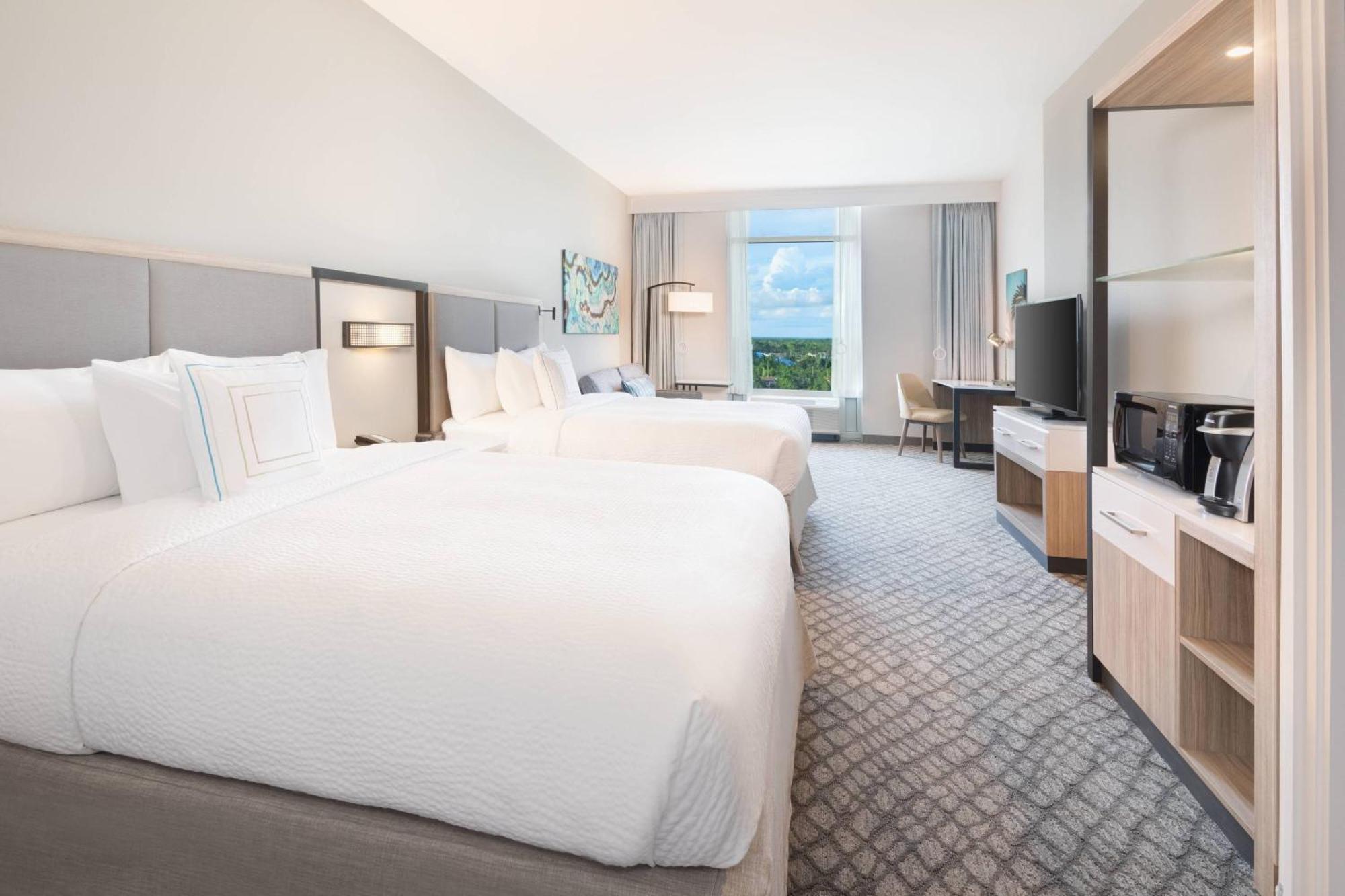 Springhill By Marriott Panama Beachfront