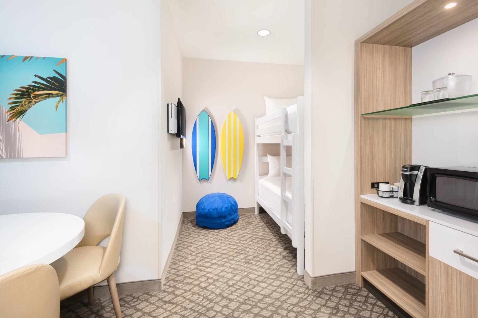 Springhill By Marriott Panama Beachfront Hotel 3*